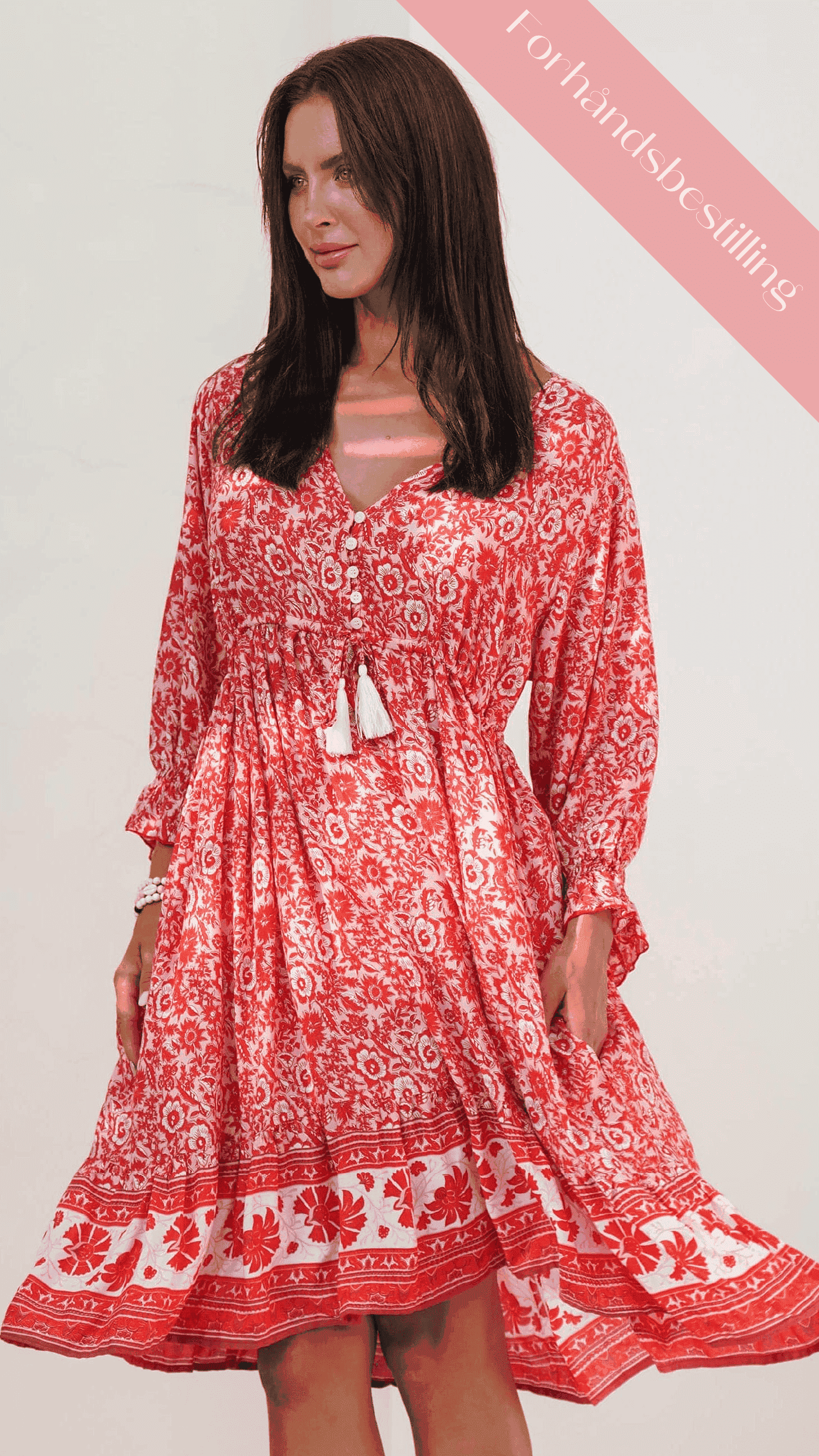 Rosa og rød kort sommerkjole med lommer - Georgine kjole