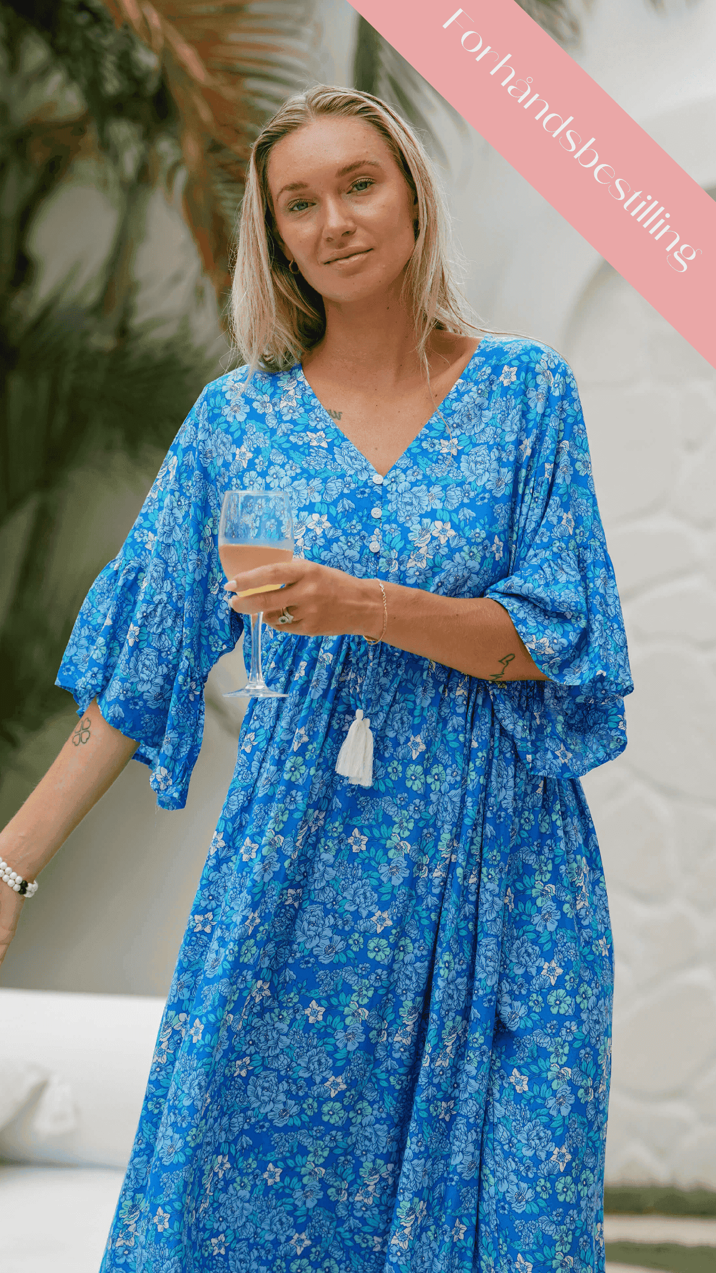 Bohemsk blå sommerkjole med korte ermer - Georgine maxikjole