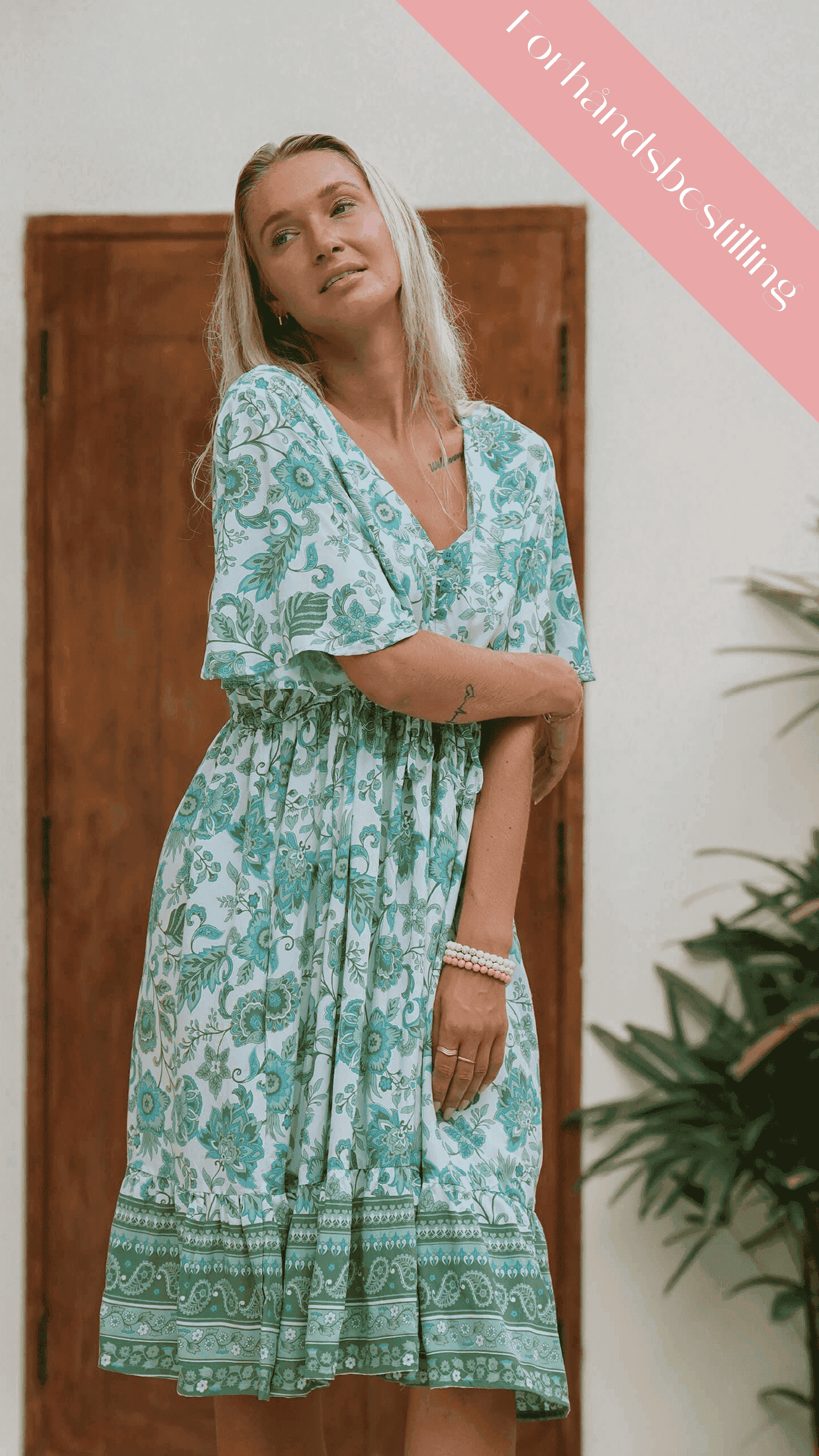 Kort grønn sommerkjole med lommer- Georgine kjole