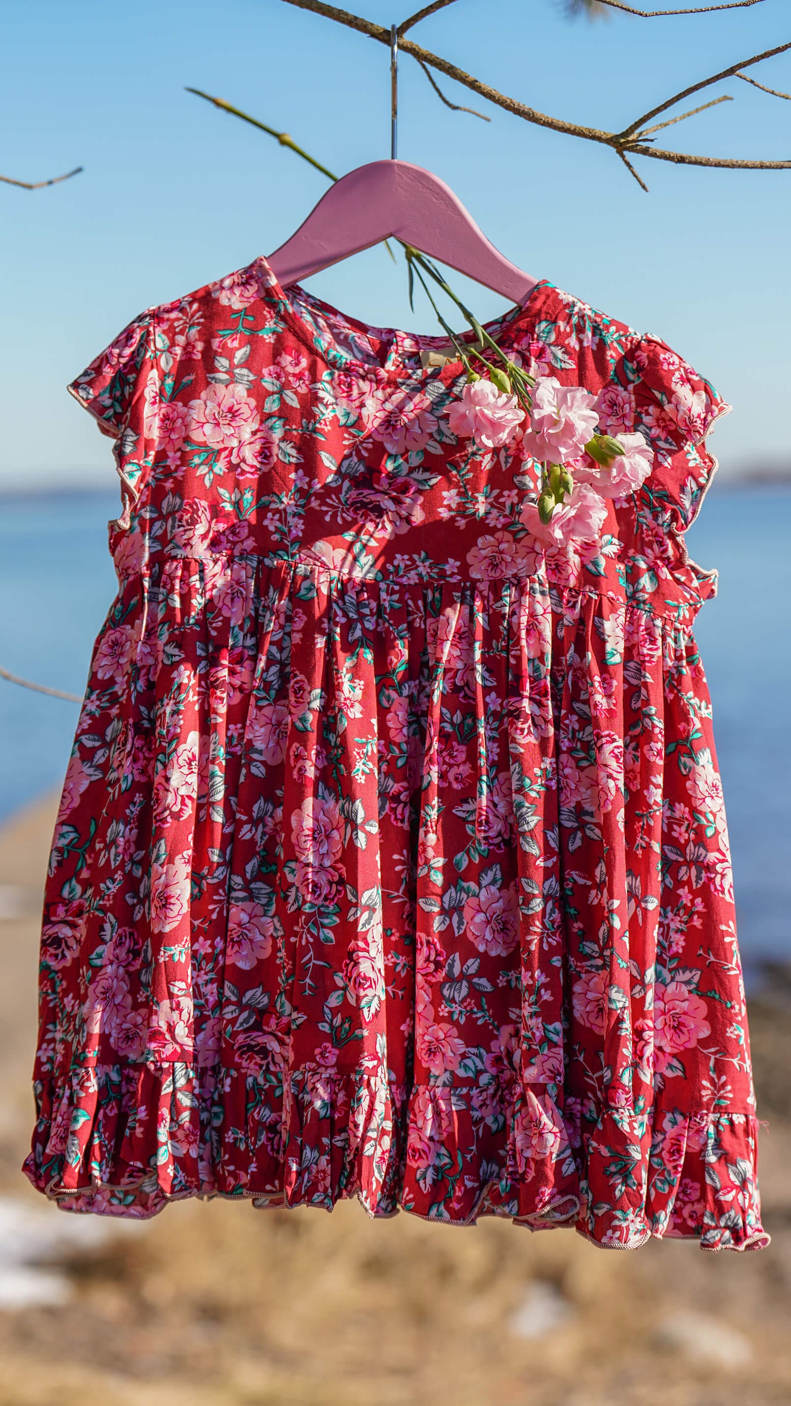 burgunder barnekjole og babykjole