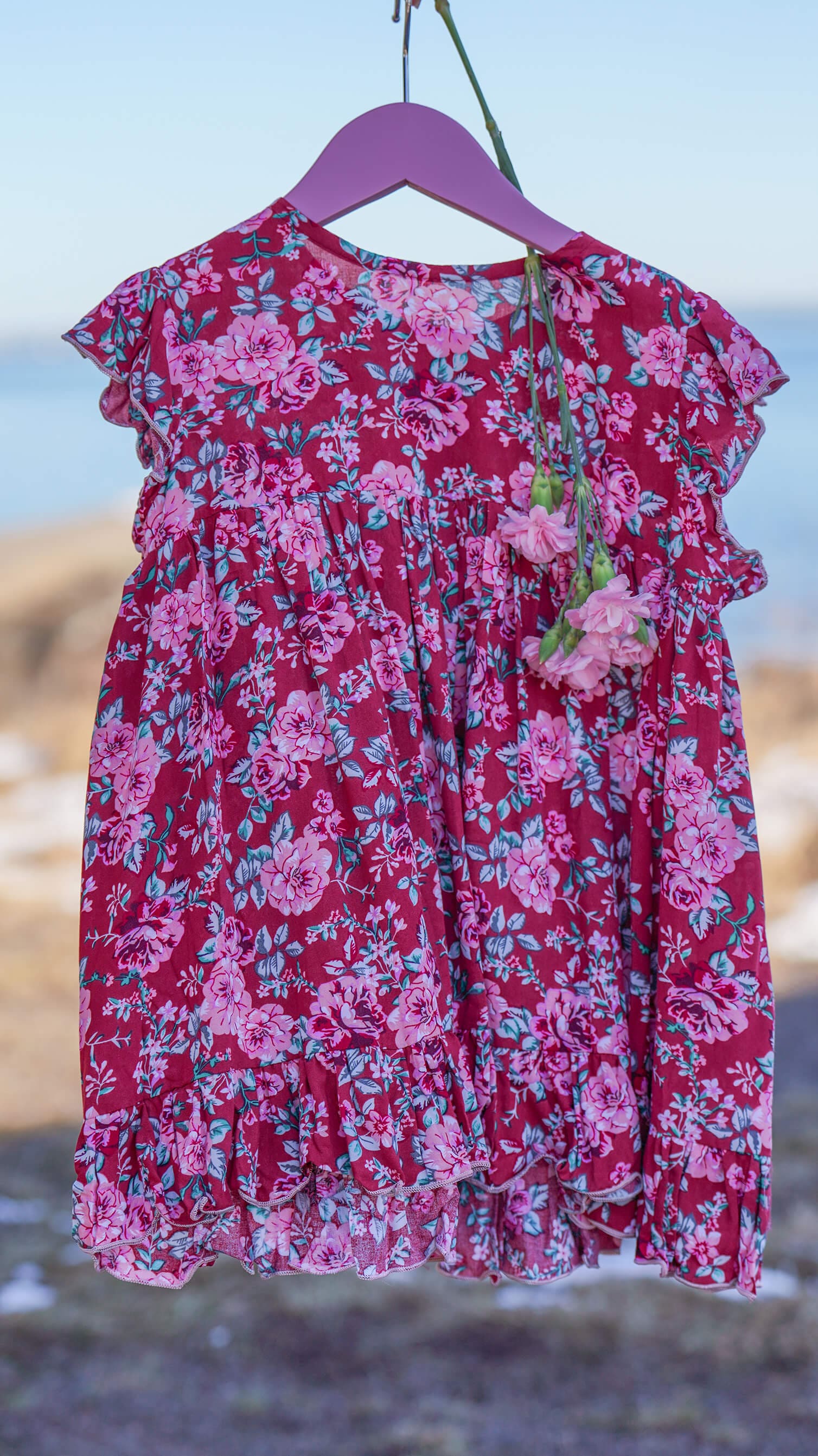 burgunder barnekjole og babykjole