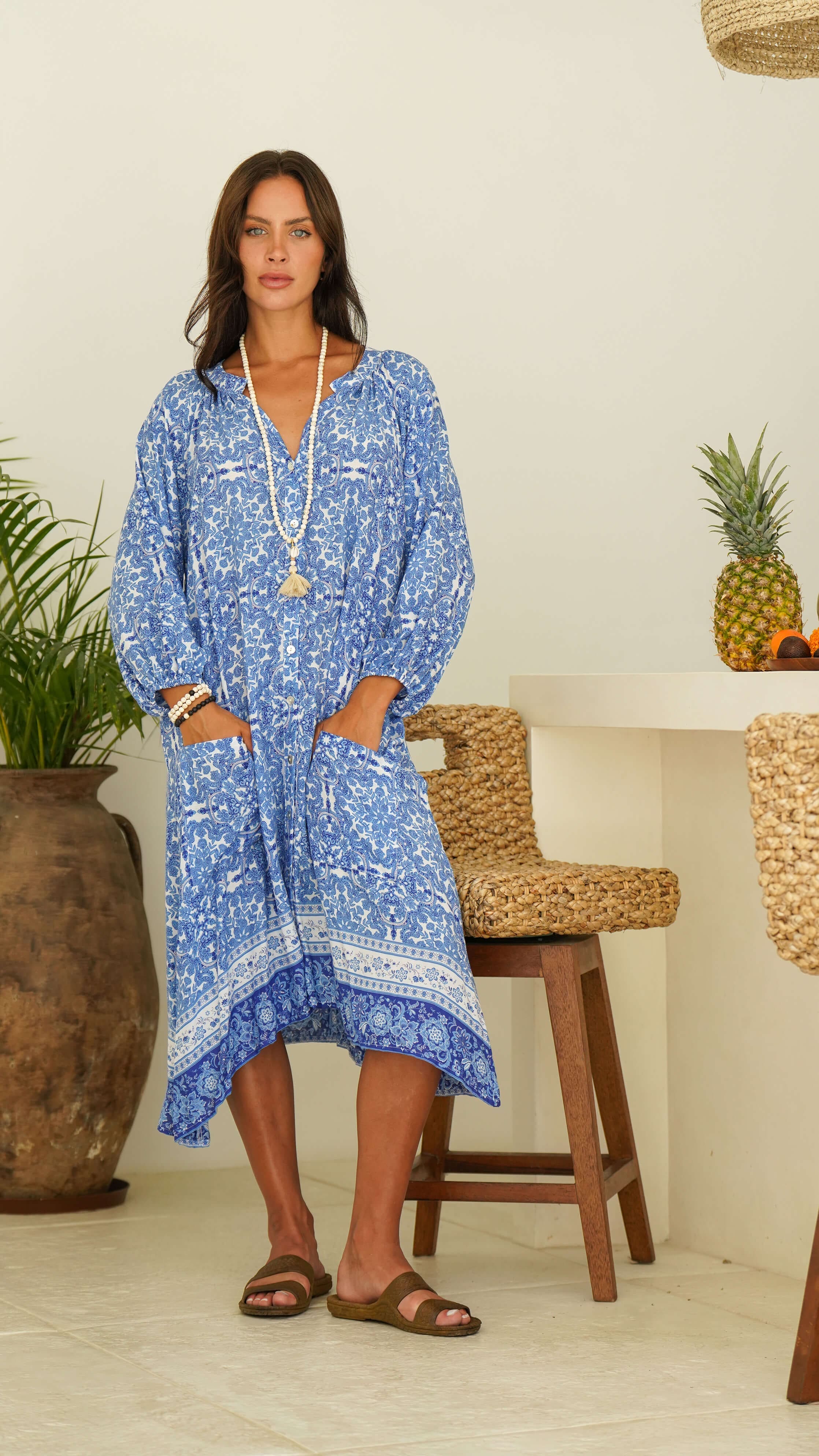 Luftig sommerkjole med knapper