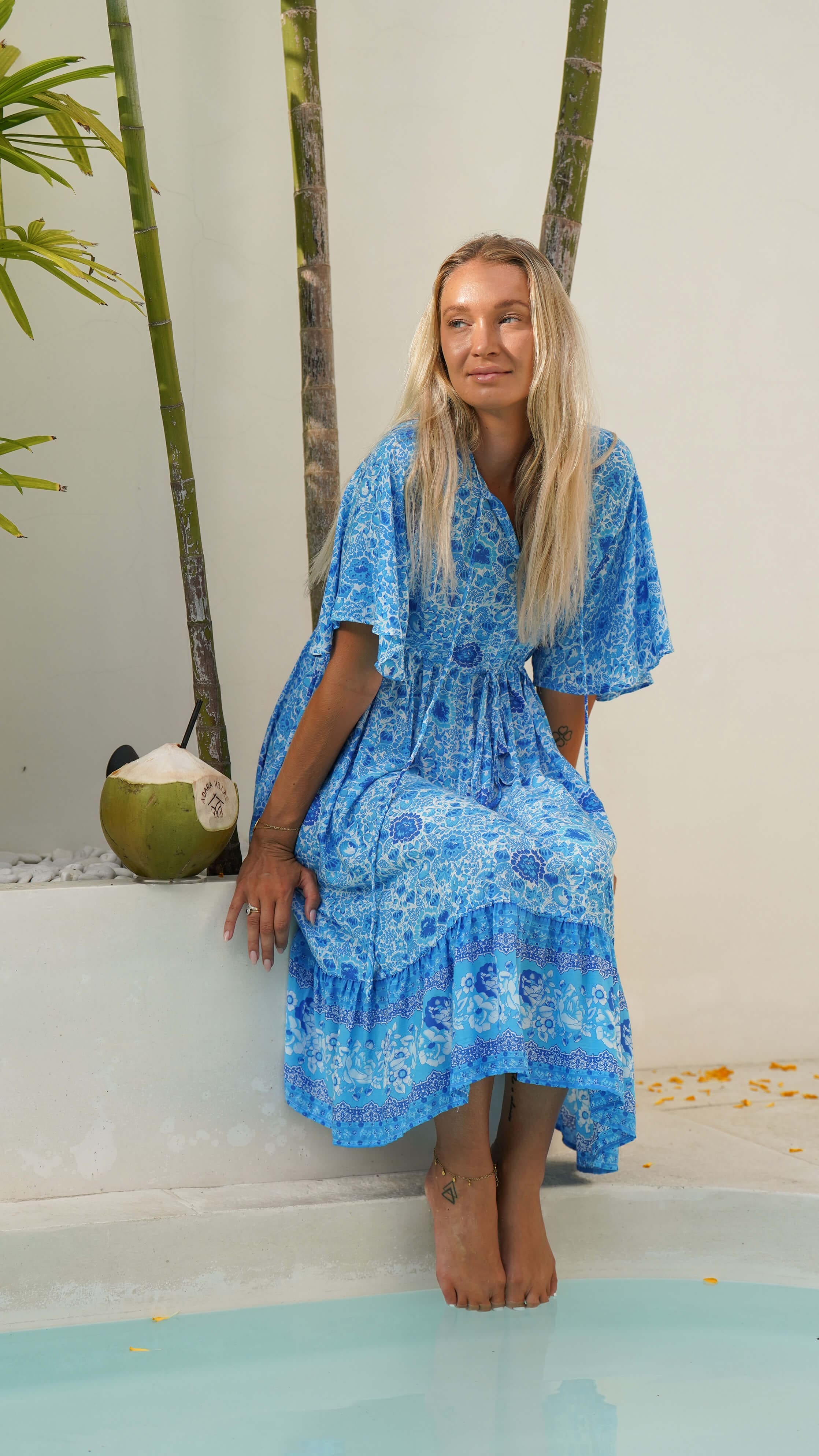 Blå kort bohemsk sommerkjole