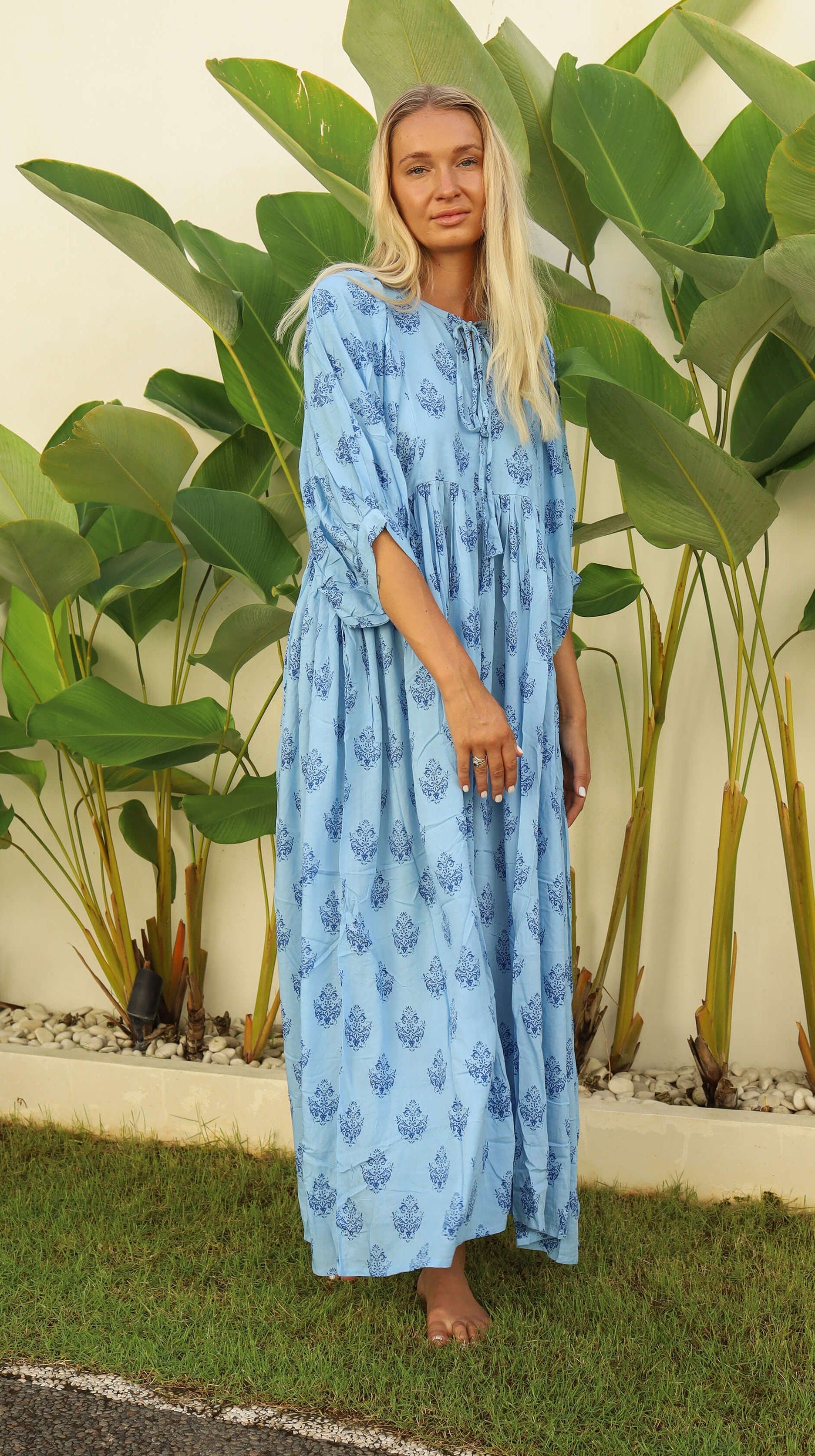 Lyseblå maxikjole med lommer