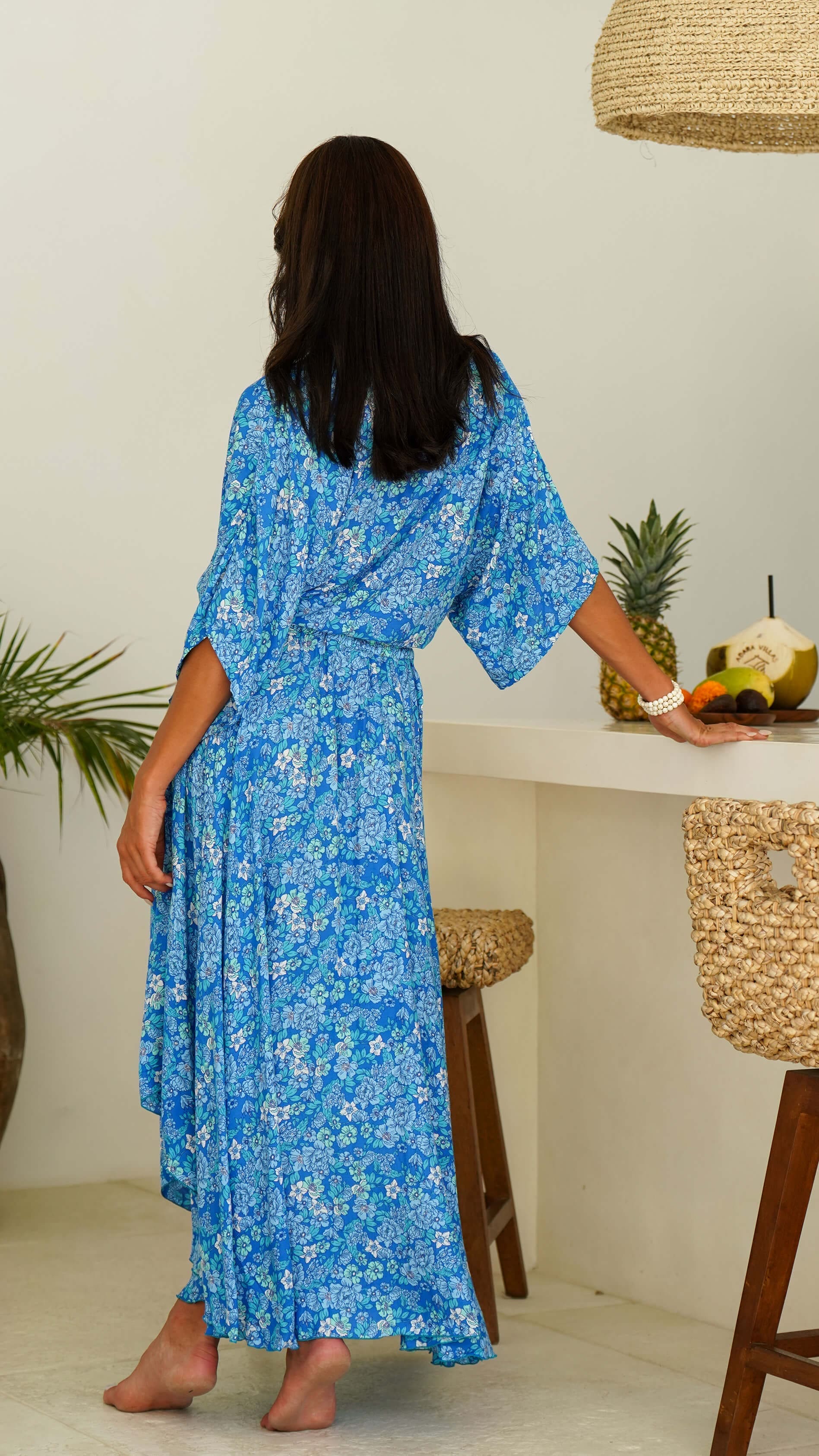 blått maxiskjørt med blomster