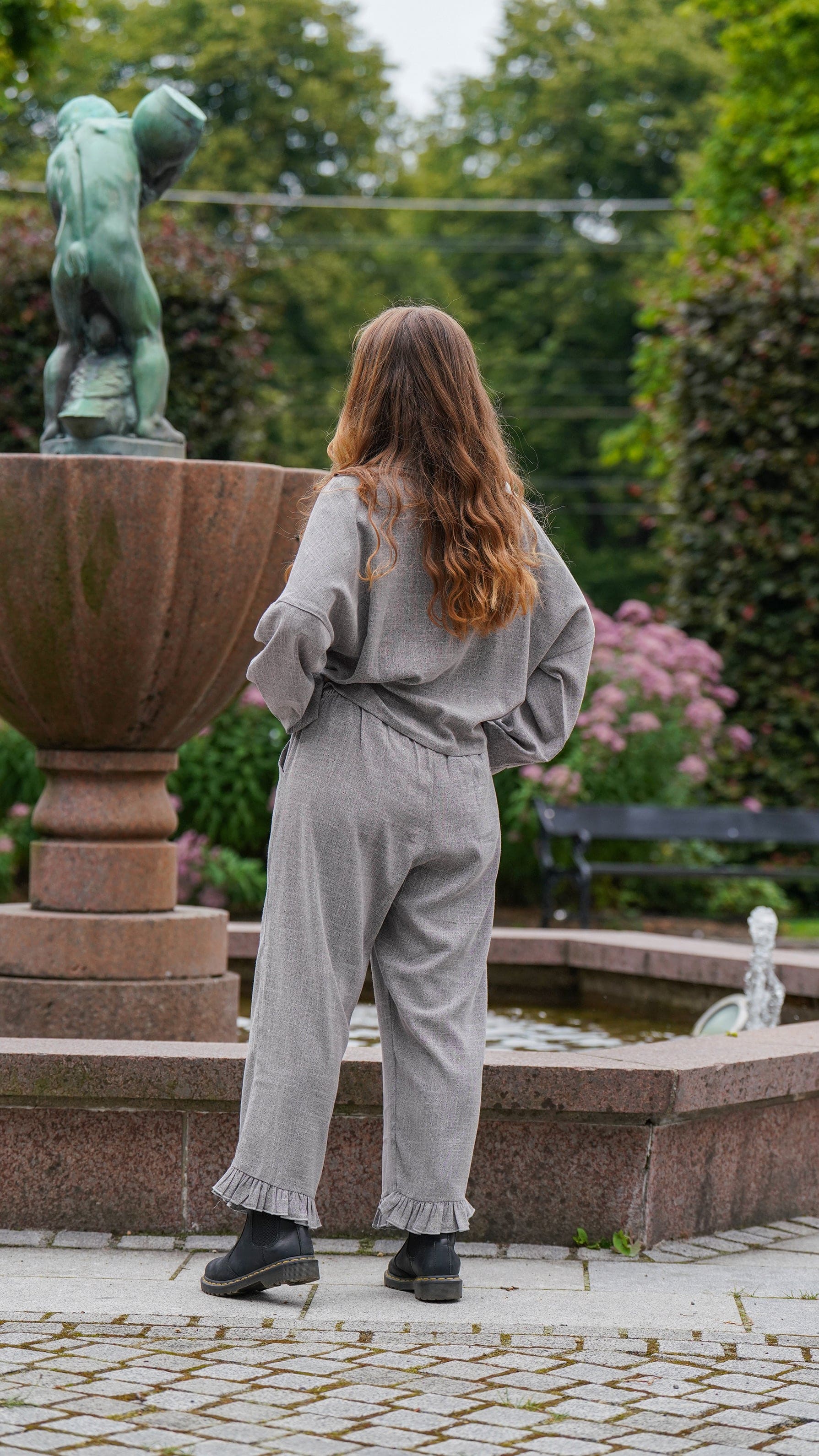 grå linbluse