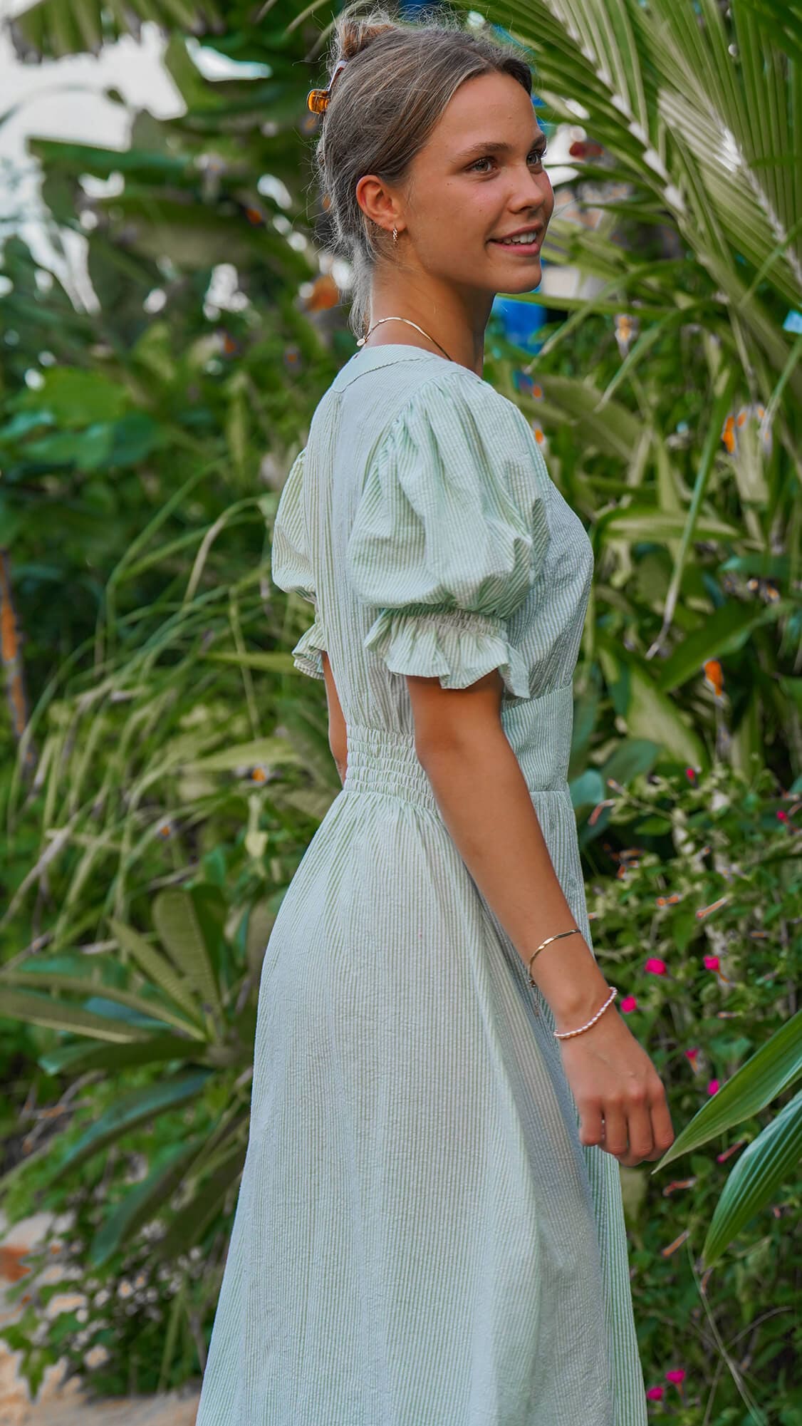 Grønn og hvit stripete linkjole