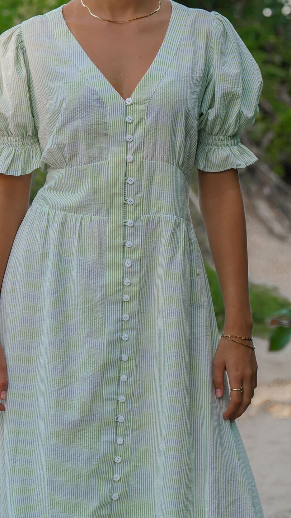 Grønn og hvit stripete linkjole