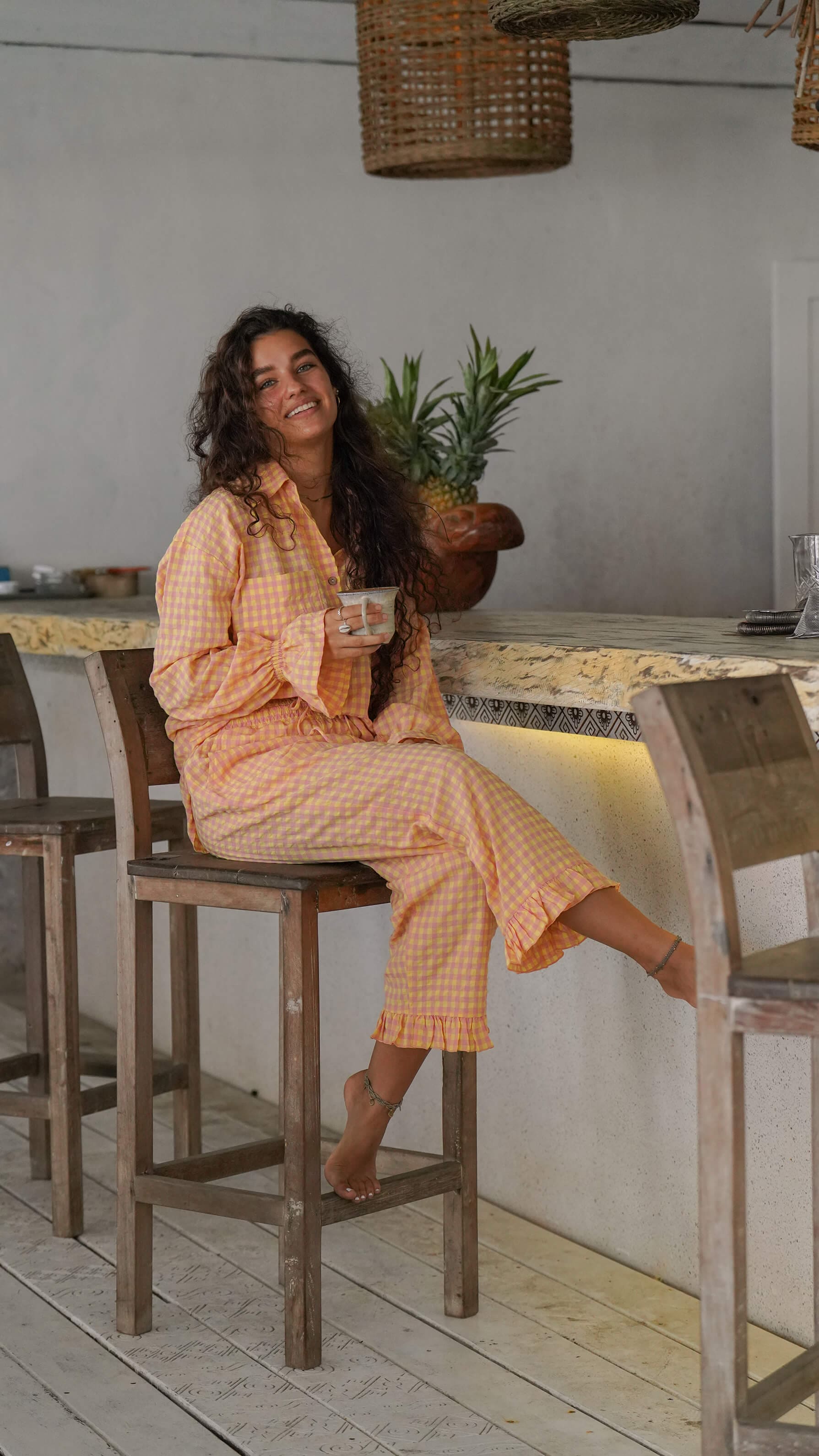 gul og rosa rutete bukse