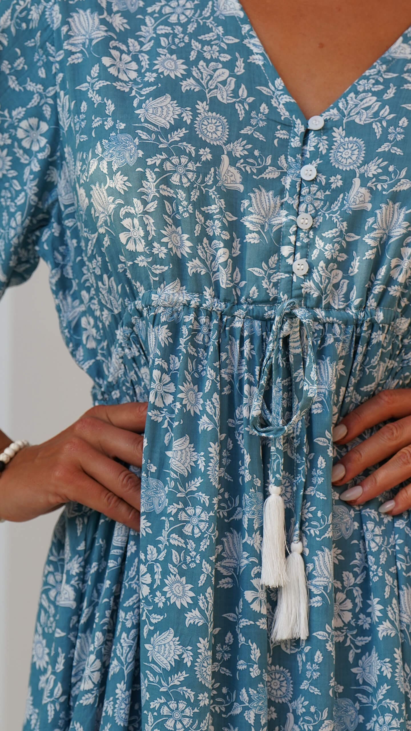 Kort havblå bohemsk sommerkjole - Georgine kjole