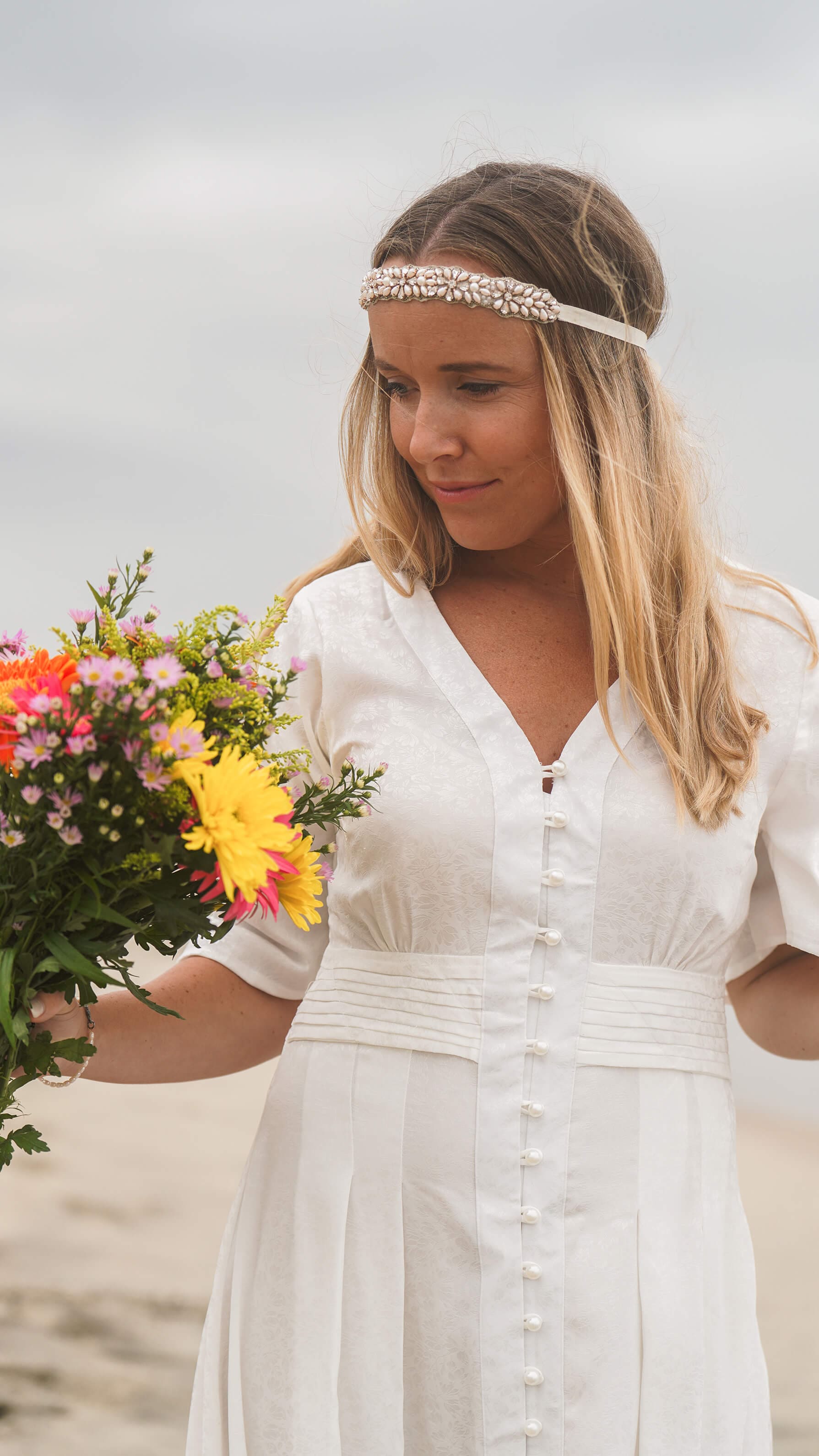 hvit silke brudekjole