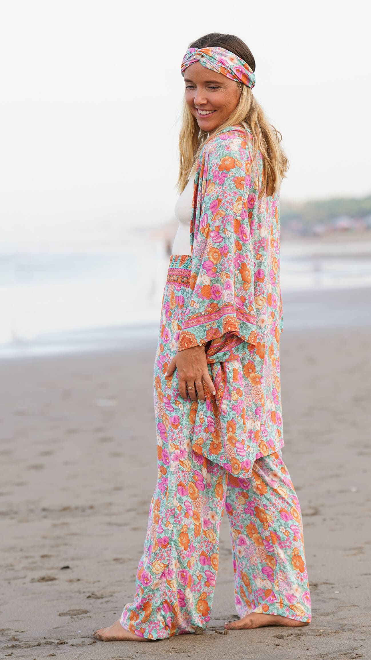 kort kimono med friske farger