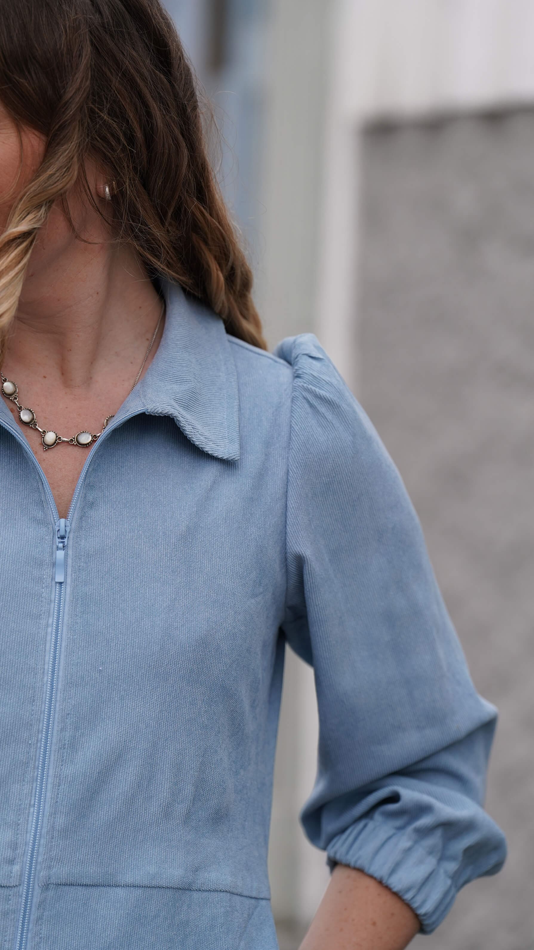 blå kordfløyel kjole