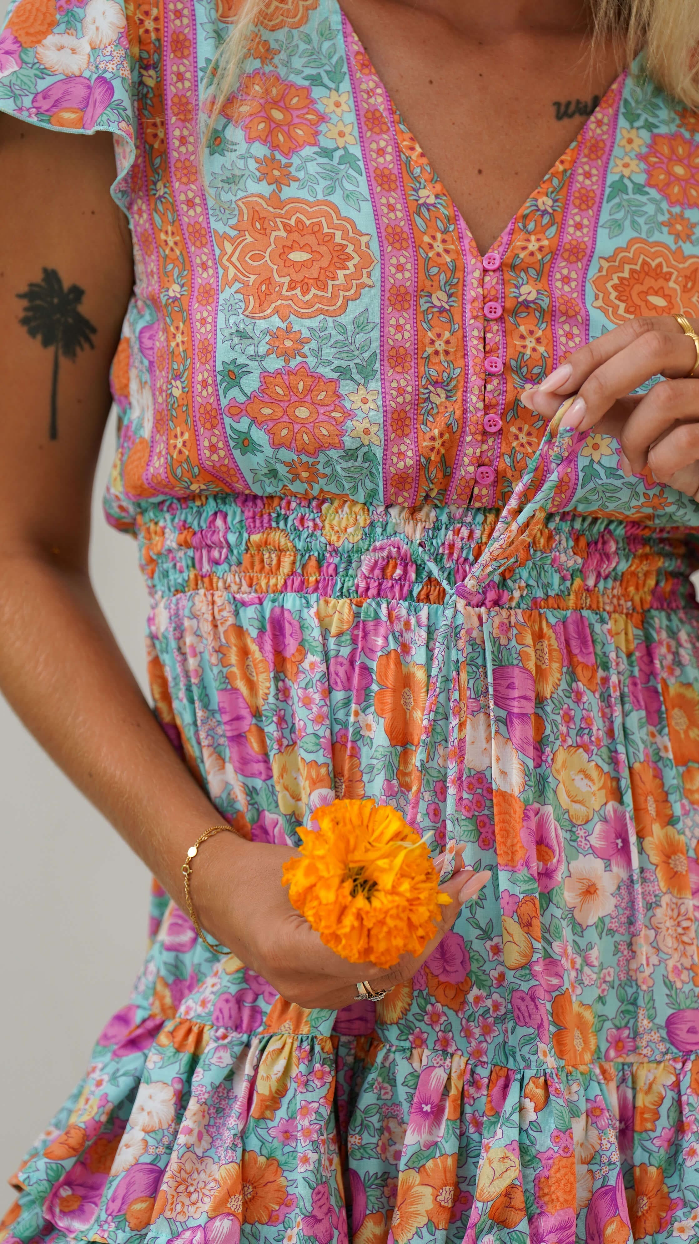 Fargeglad sommerkjole med korte ermer - Begonia kort kjole