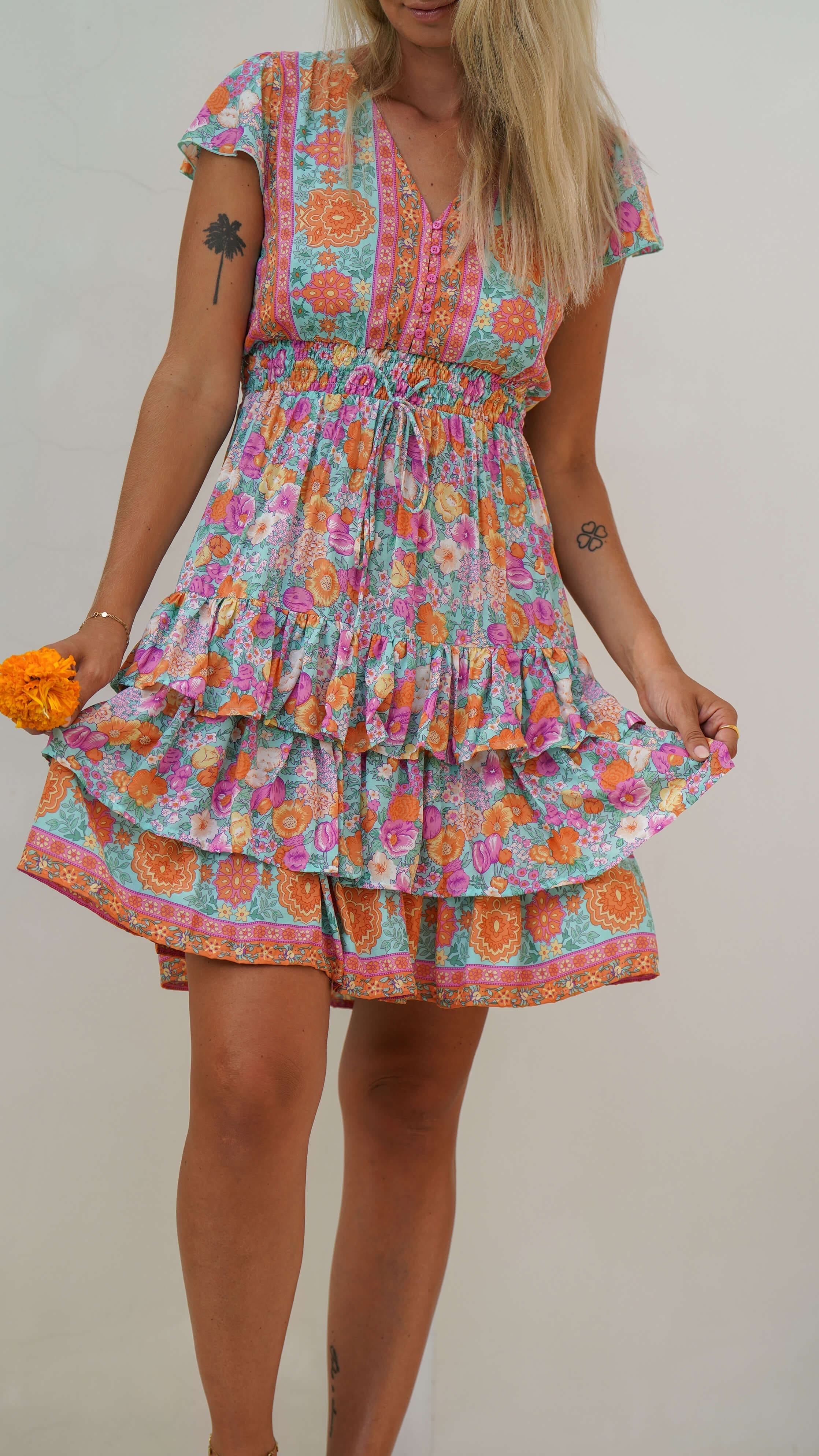 Fargeglad sommerkjole med korte ermer - Begonia kort kjole