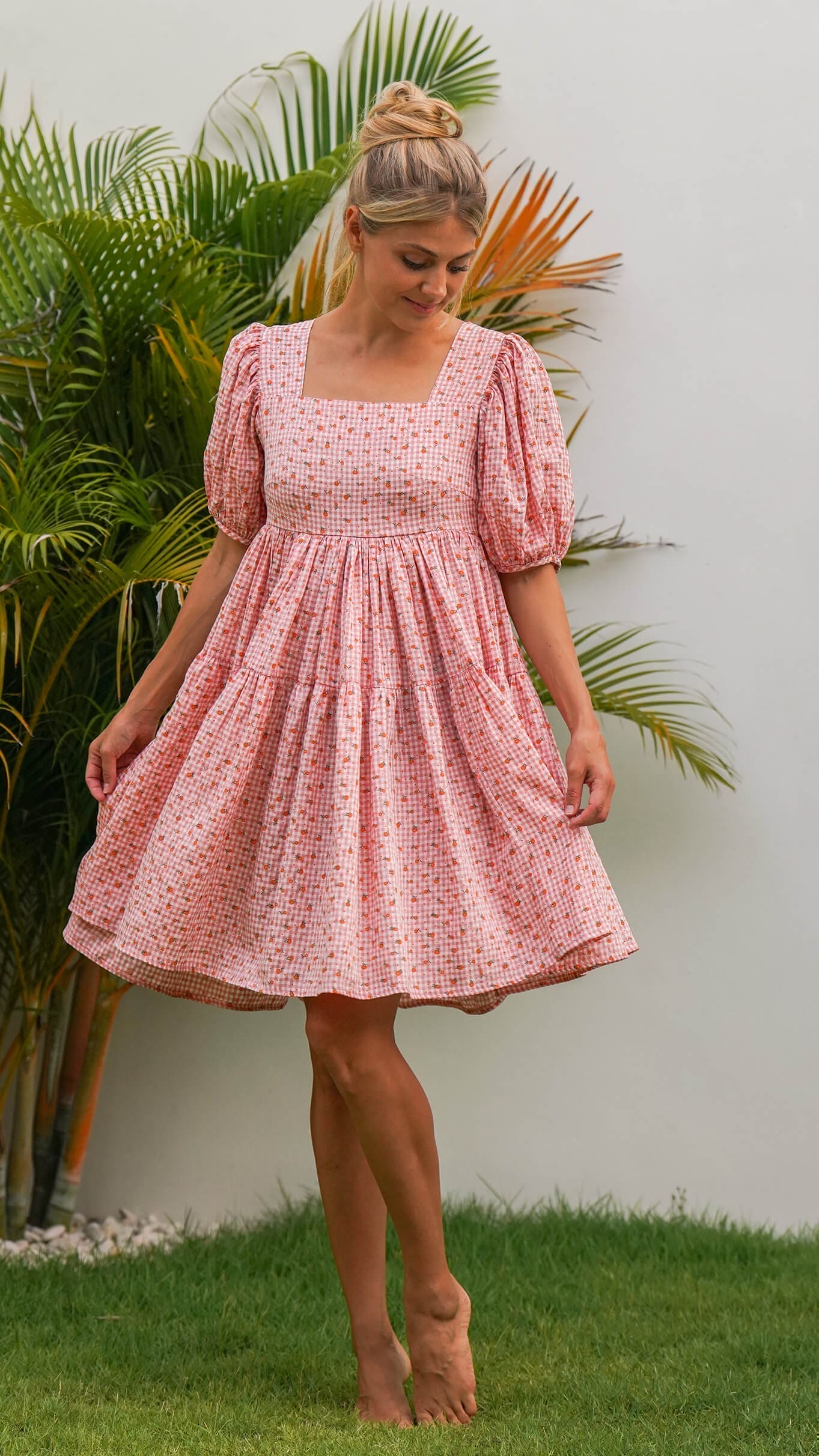 rosa kort kjole med ruter