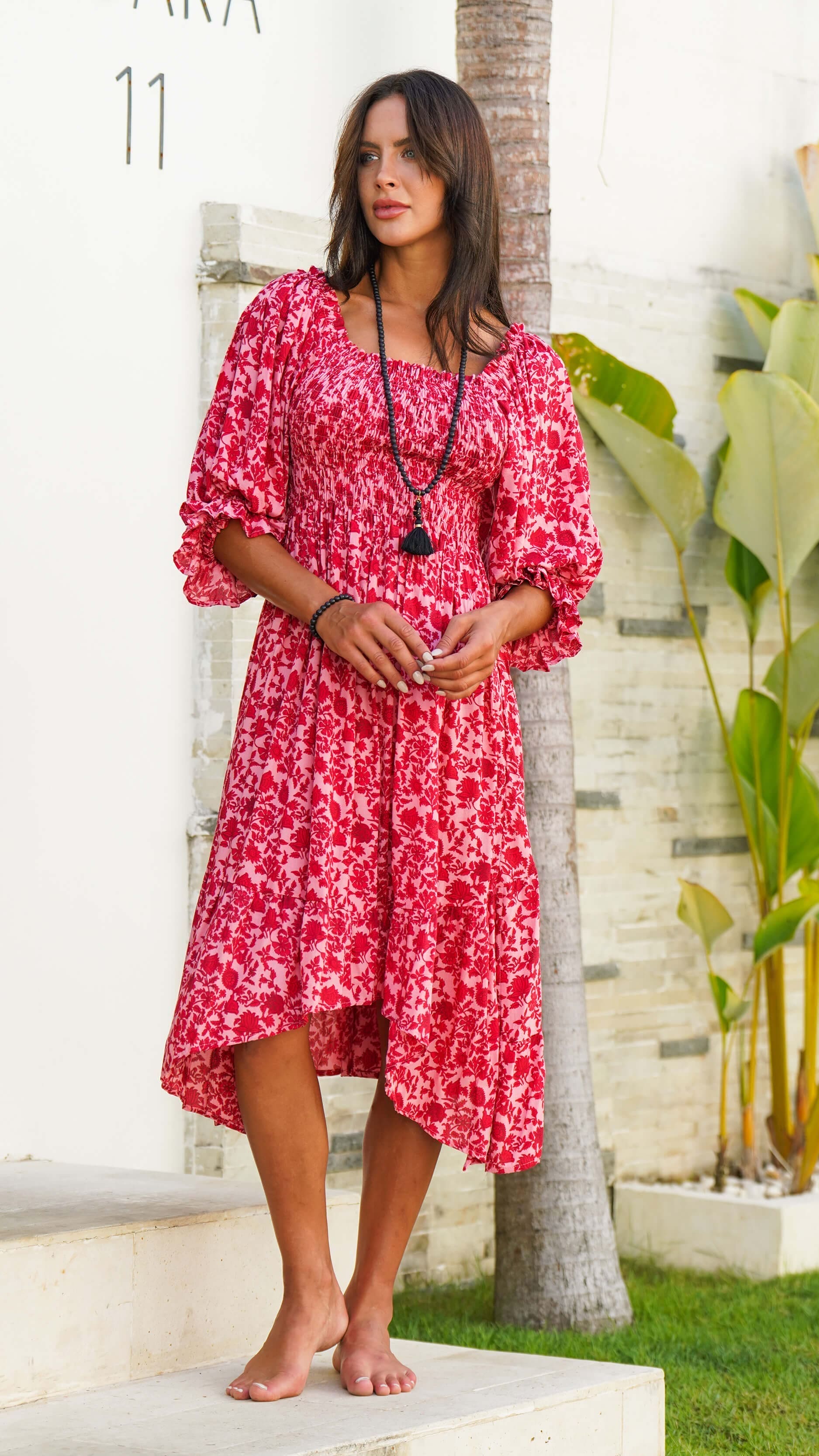 Rosa og rød midikjole med vaffelsøm - Snøklokke sommerkjole