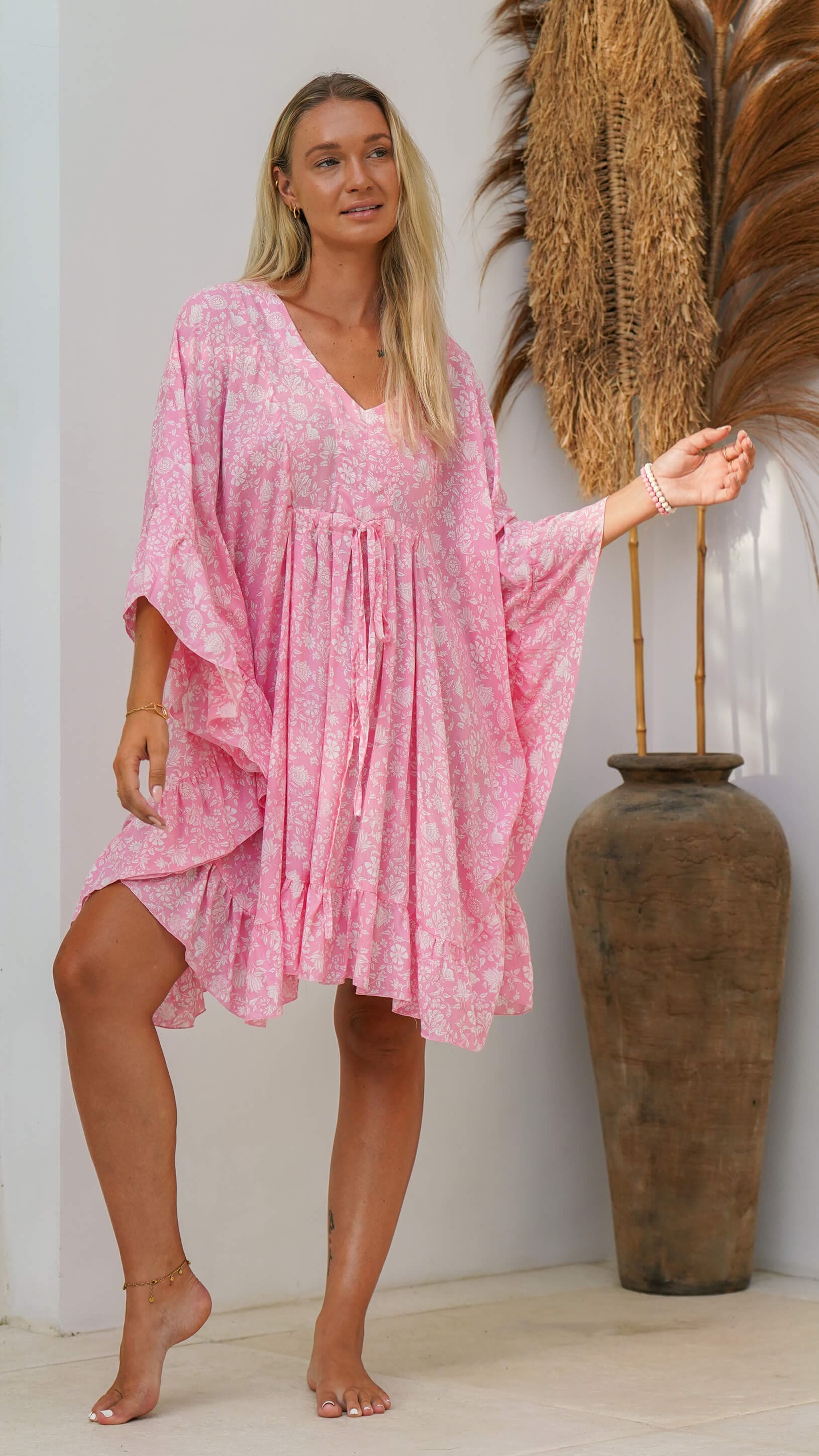 Rosa og hvit kort sommerkjole - Lupin kaftan