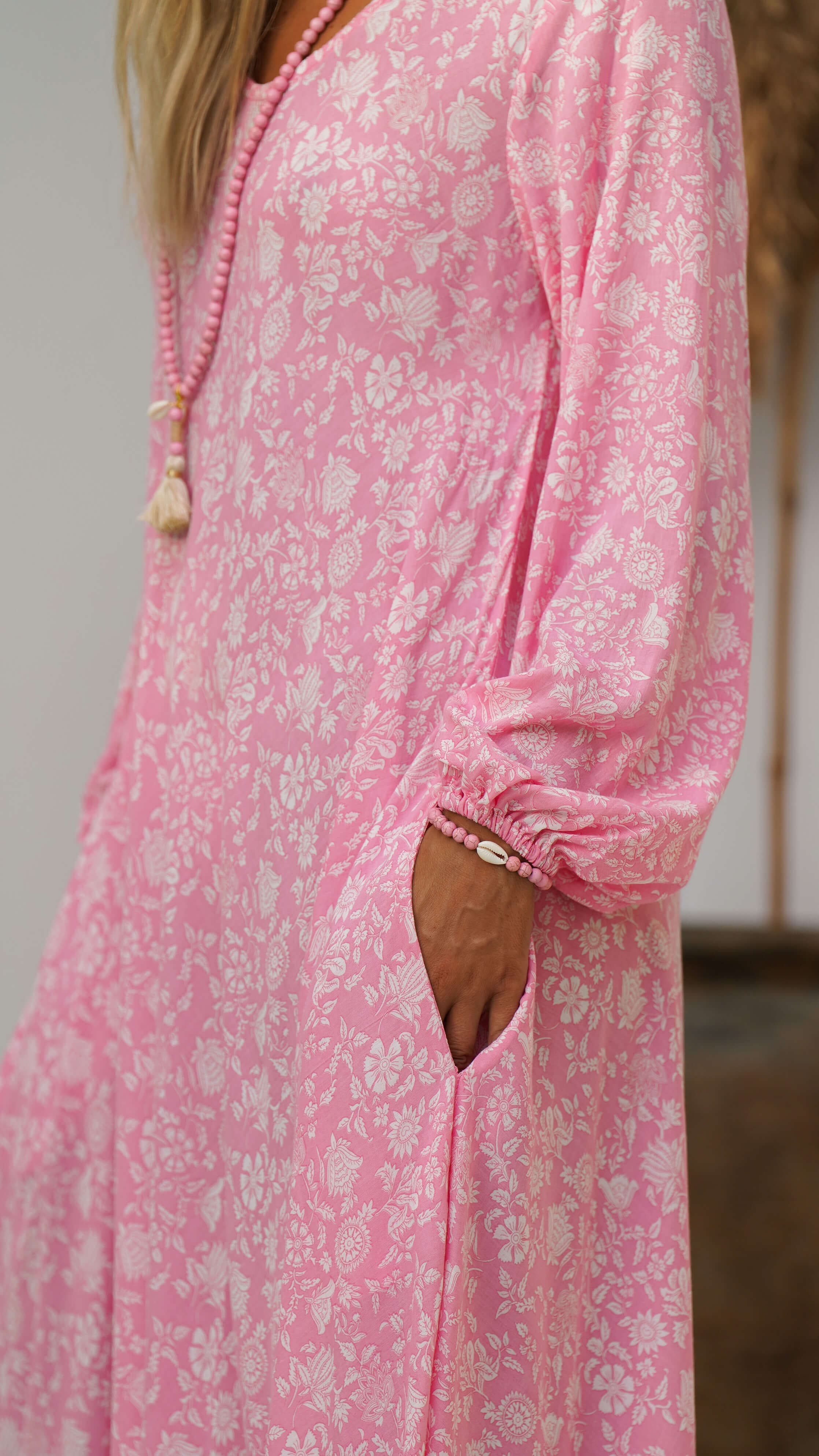 Lang lyserosa sommerkjole med ballongermer - Lavendel kjole