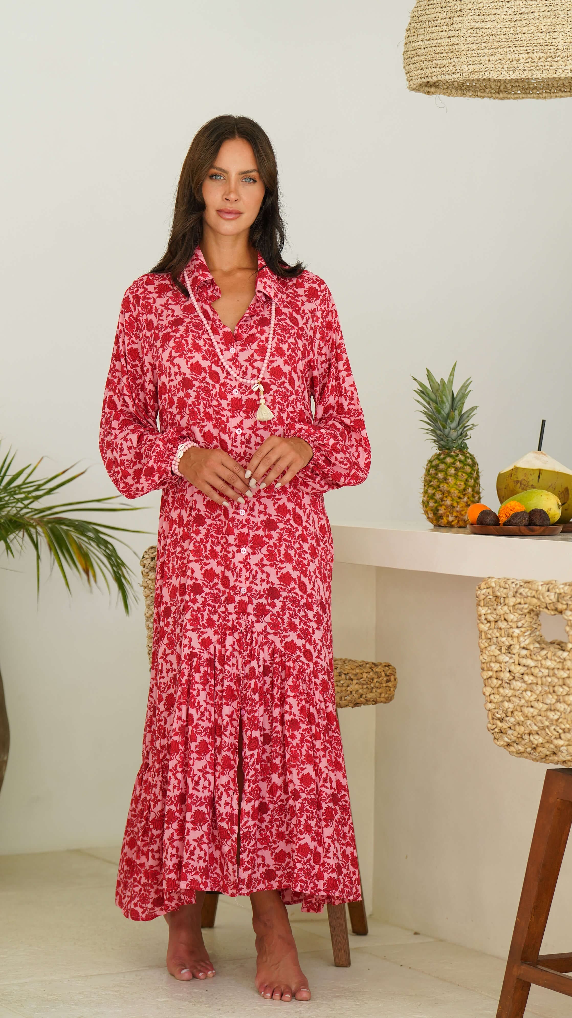 Rosa og rød kjole med knapper og krage - Kamelia maxikjole