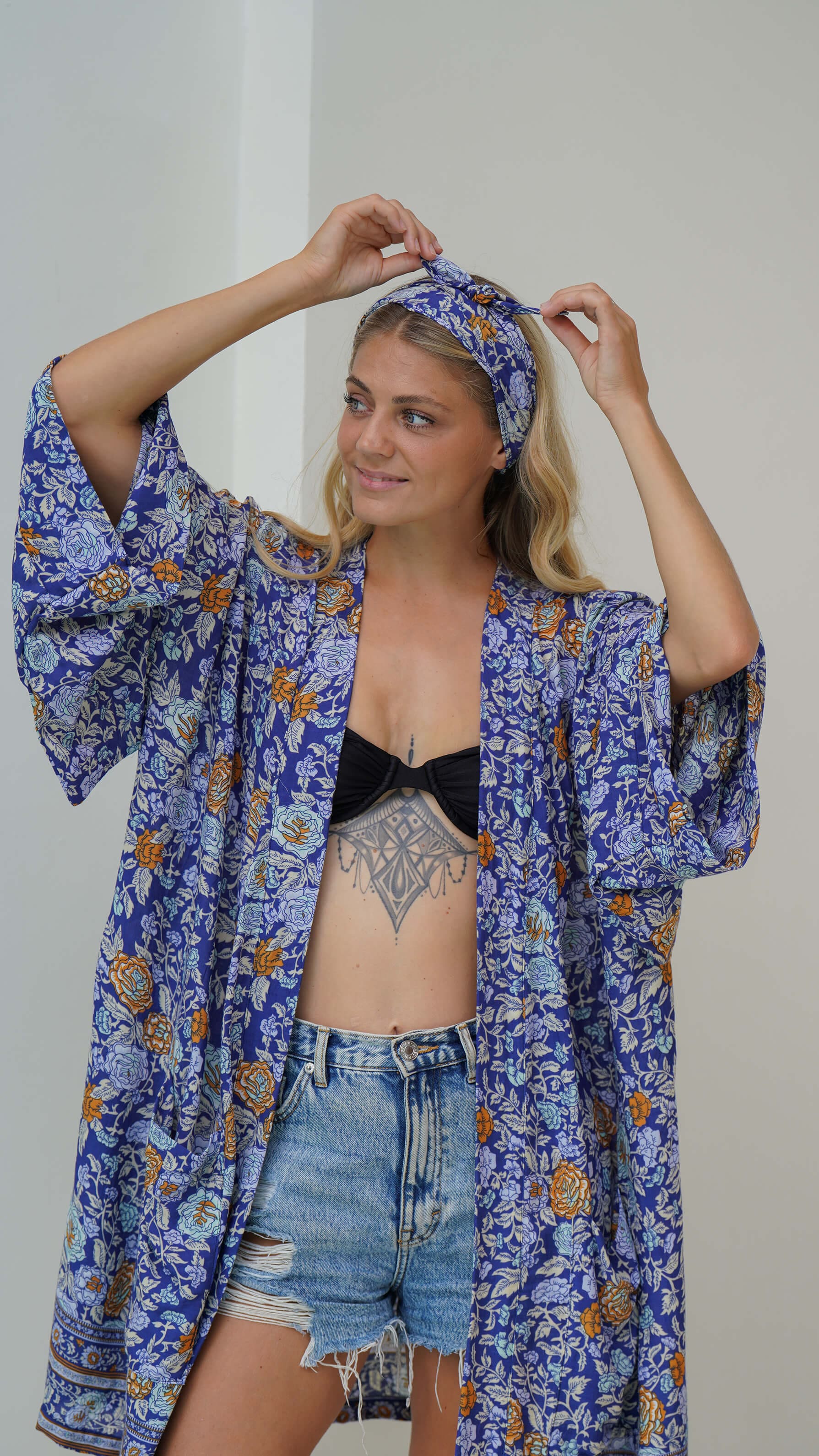 mørkeblå kort kimono