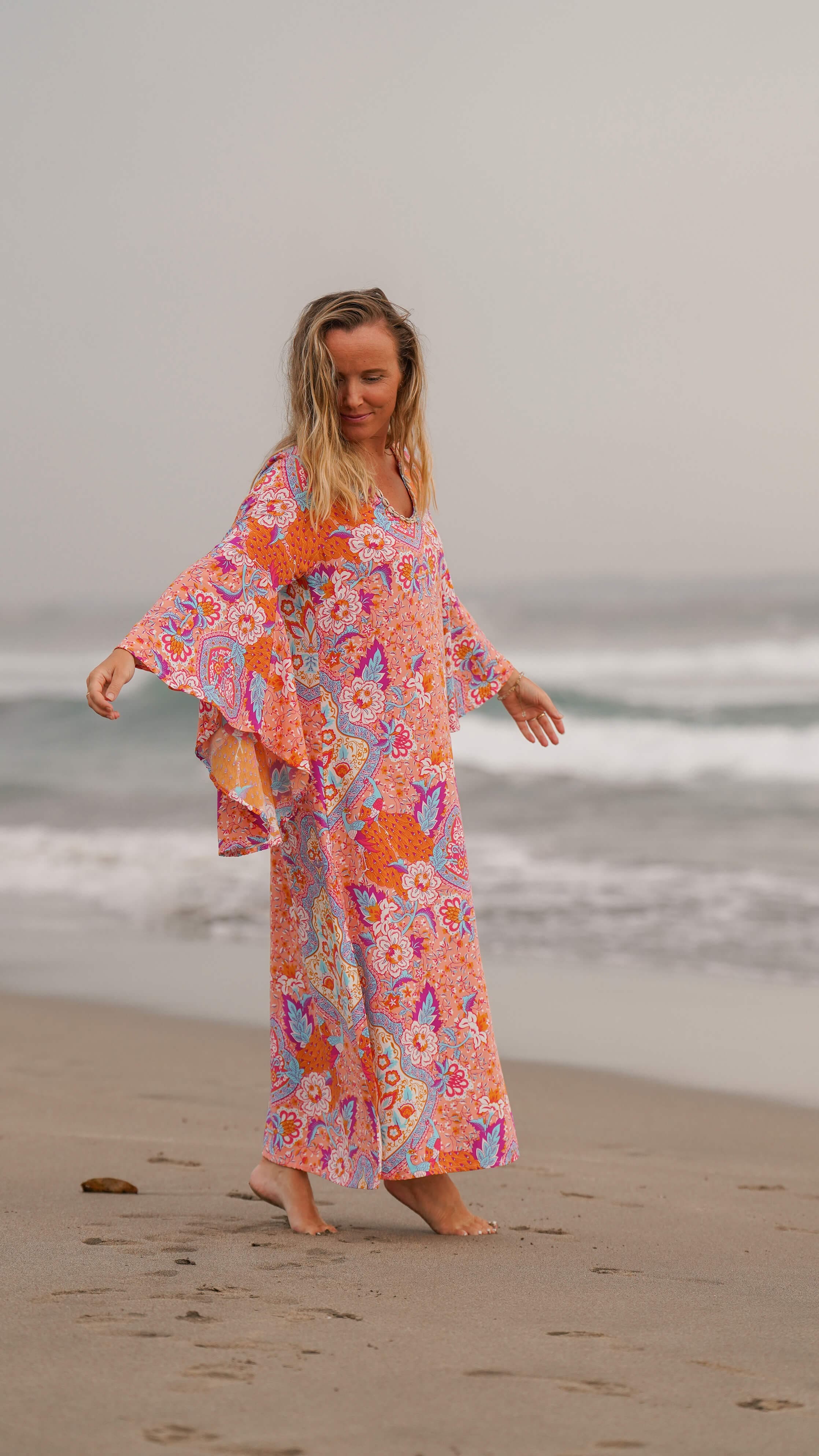 Fargeglad enkel sommerkjole med vide ermer - Fiol kjole