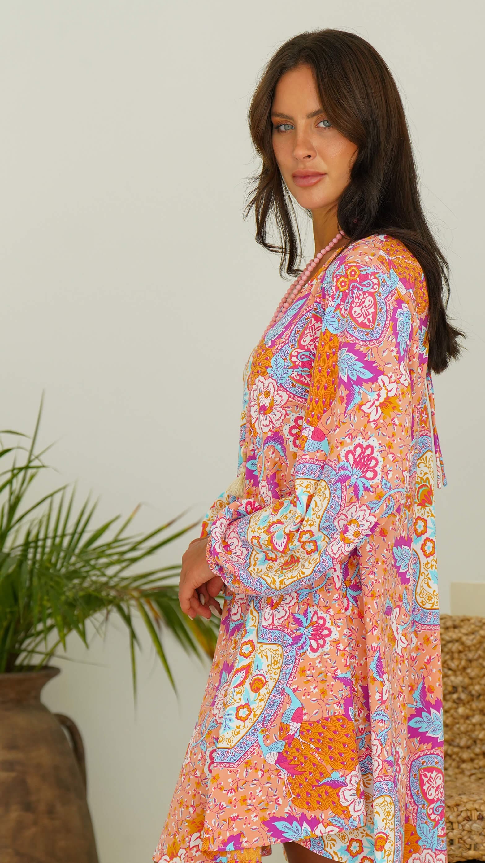 Fargeglad kort sommerkjole med lange ermer - Lavendel kjole