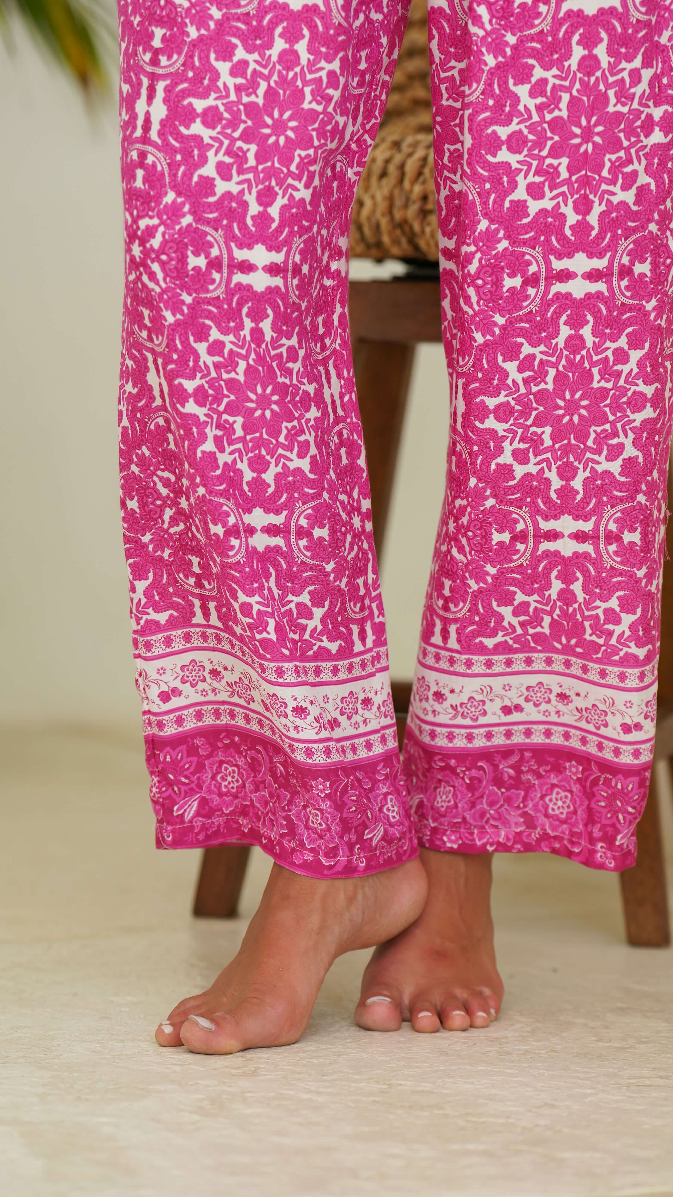 Cerise luftig bukse med blomster - Revebjelle sommerbukse