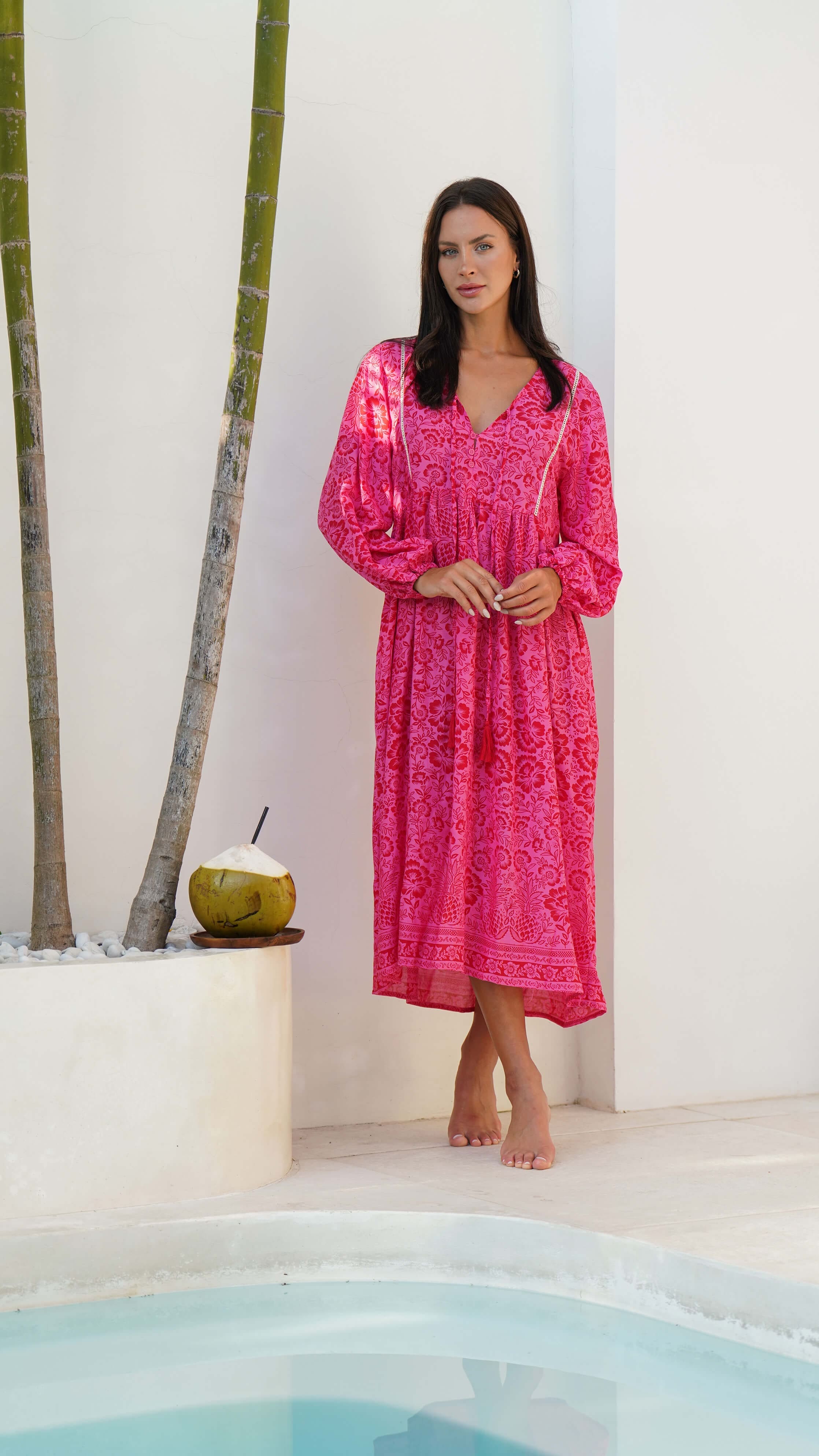 Sterk rosa bohemsk sommerkjole med lommer - Malva kjole