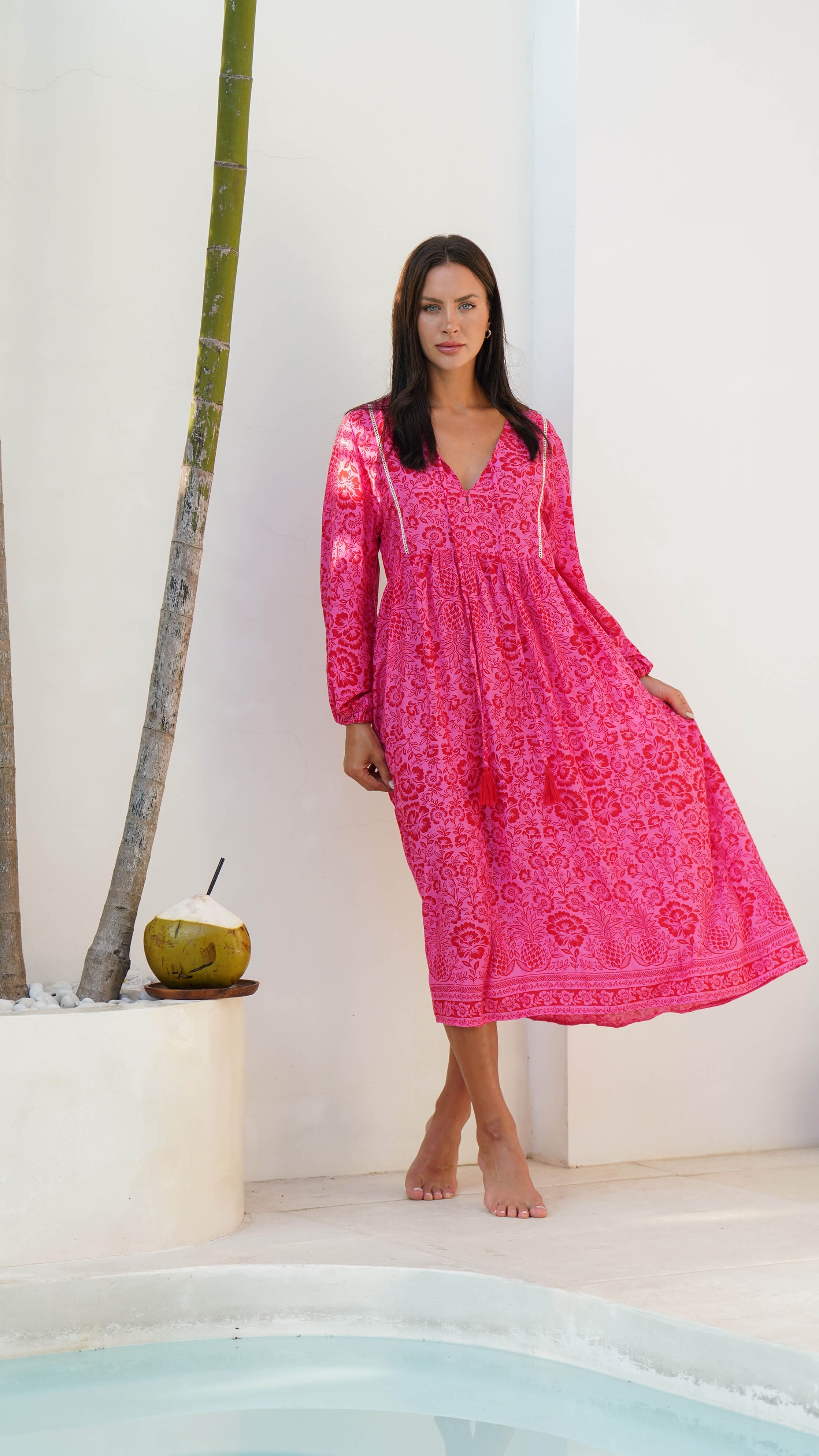 Sterk rosa bohemsk sommerkjole med lommer - Malva kjole