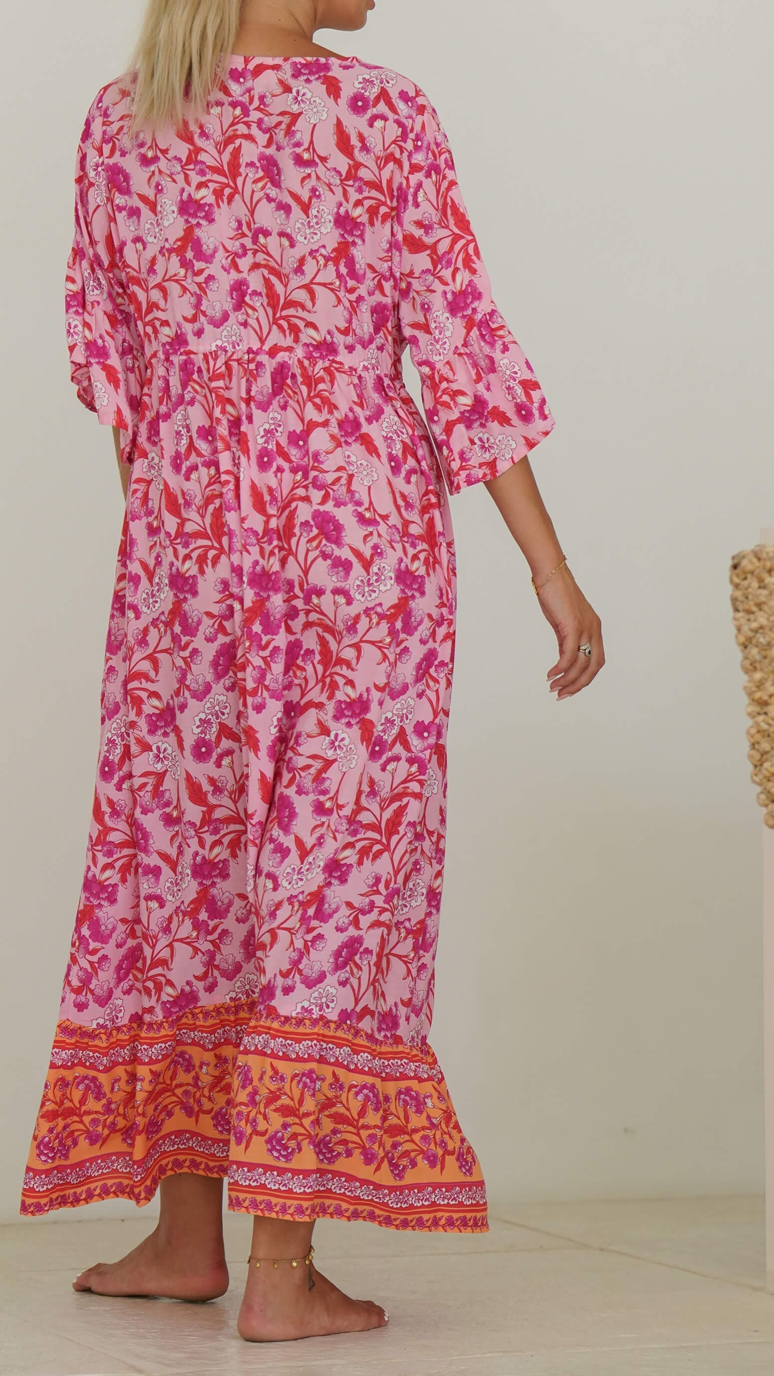 Rosa og orange luftig sommerkjole med lommer - Georgine maxikjole