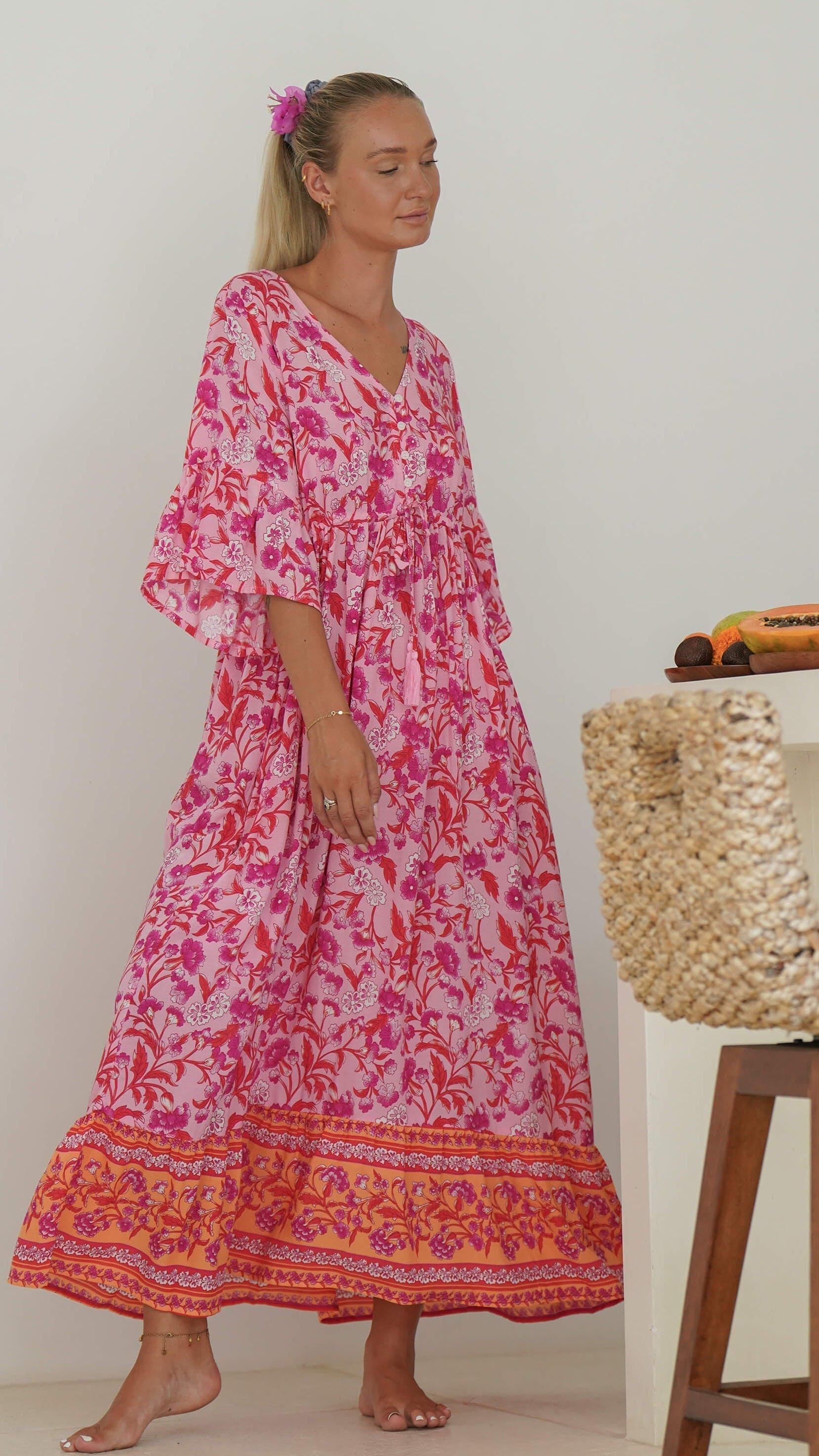 Rosa og orange luftig sommerkjole med lommer - Georgine maxikjole