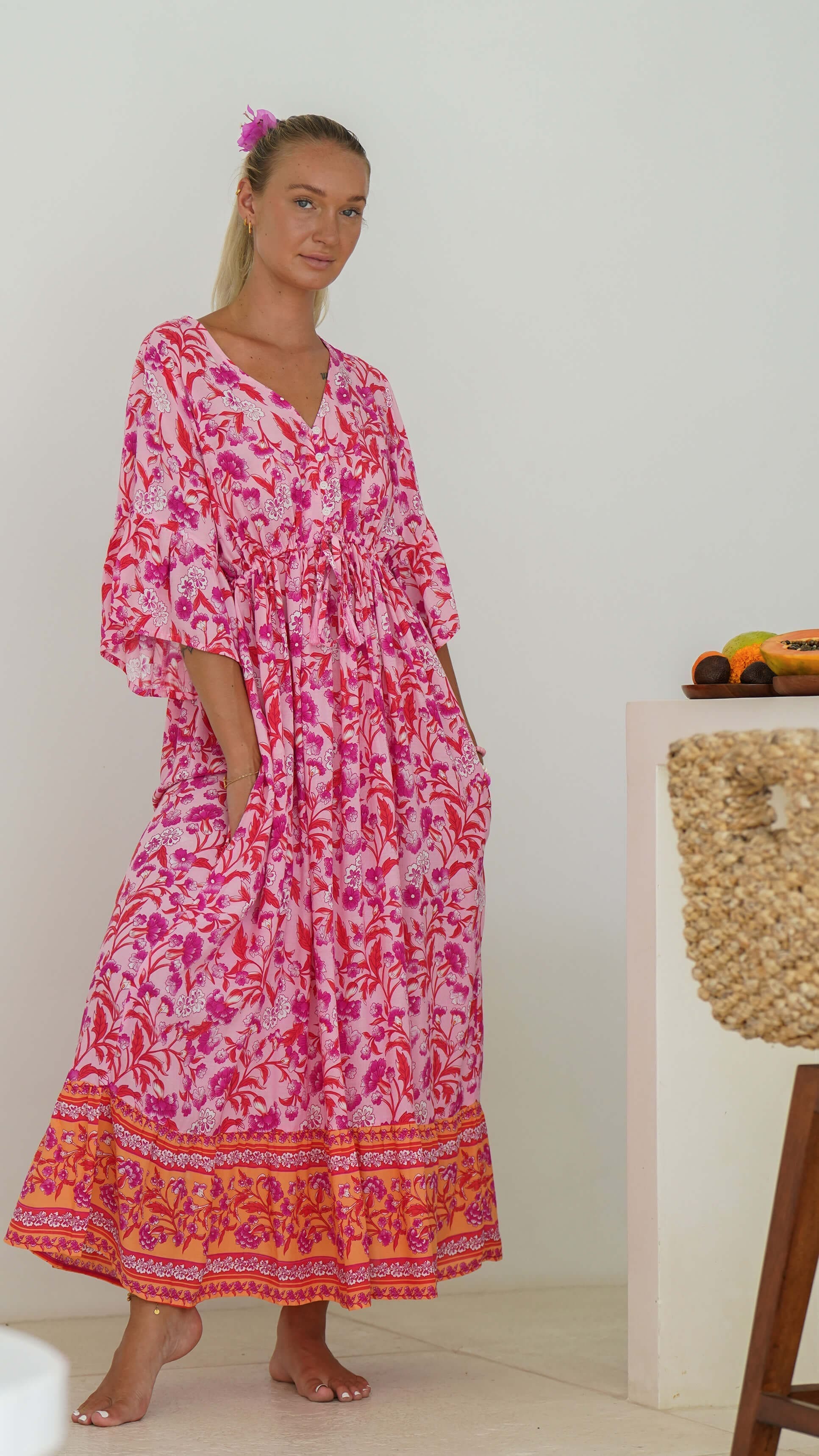 Rosa og orange luftig sommerkjole med lommer - Georgine maxikjole