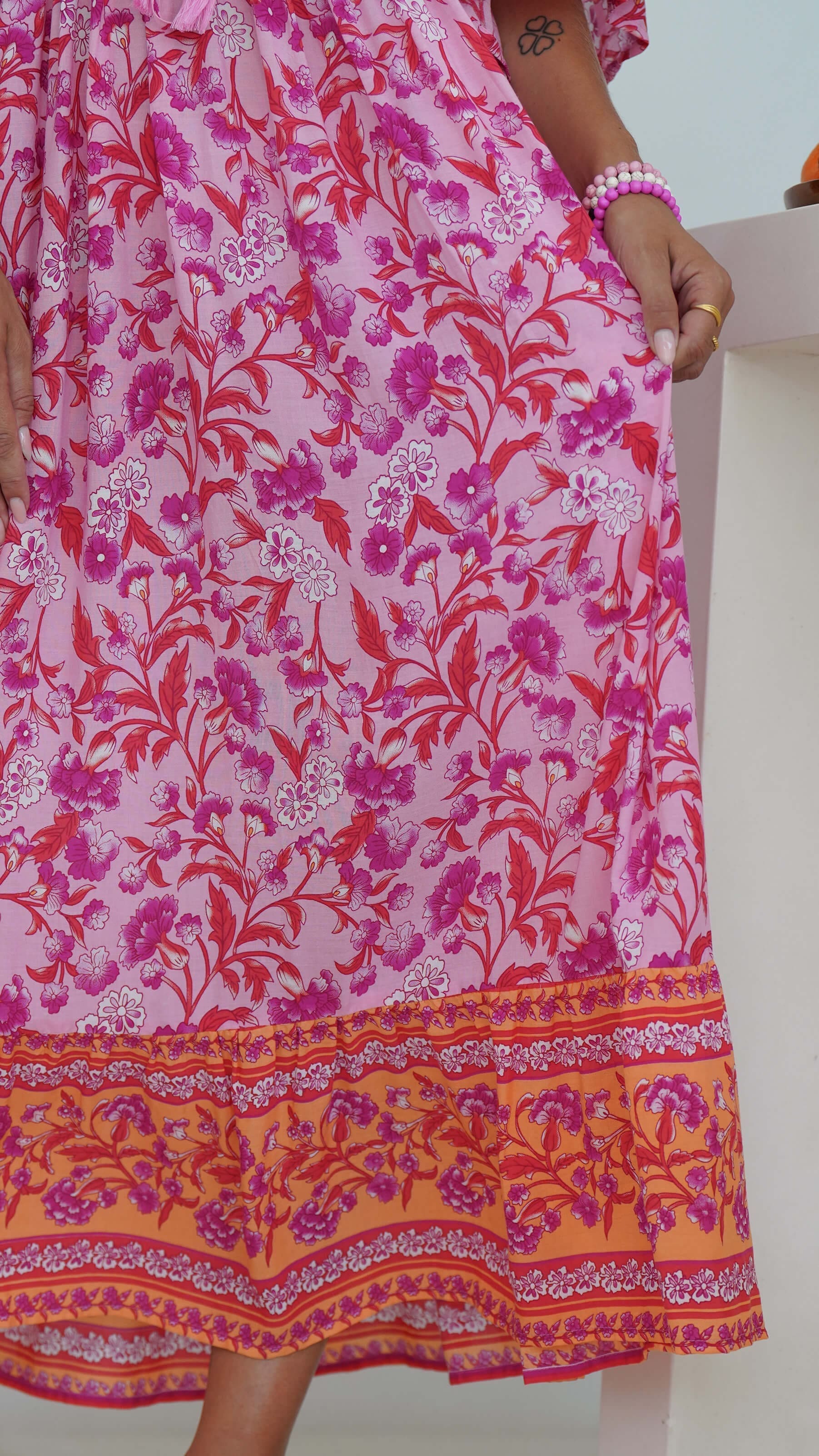 Rosa og orange luftig sommerkjole med lommer - Georgine maxikjole