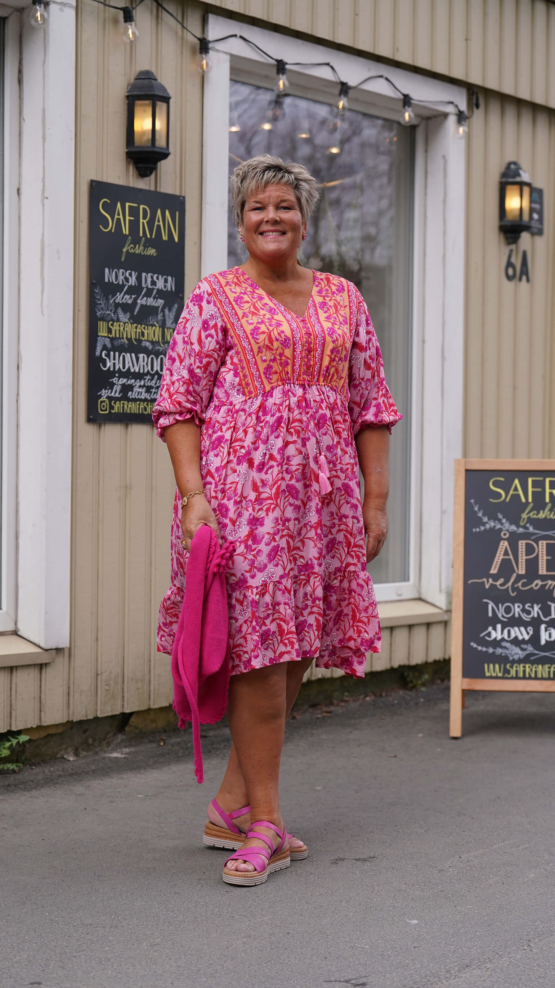 rosa kort sommerkjole