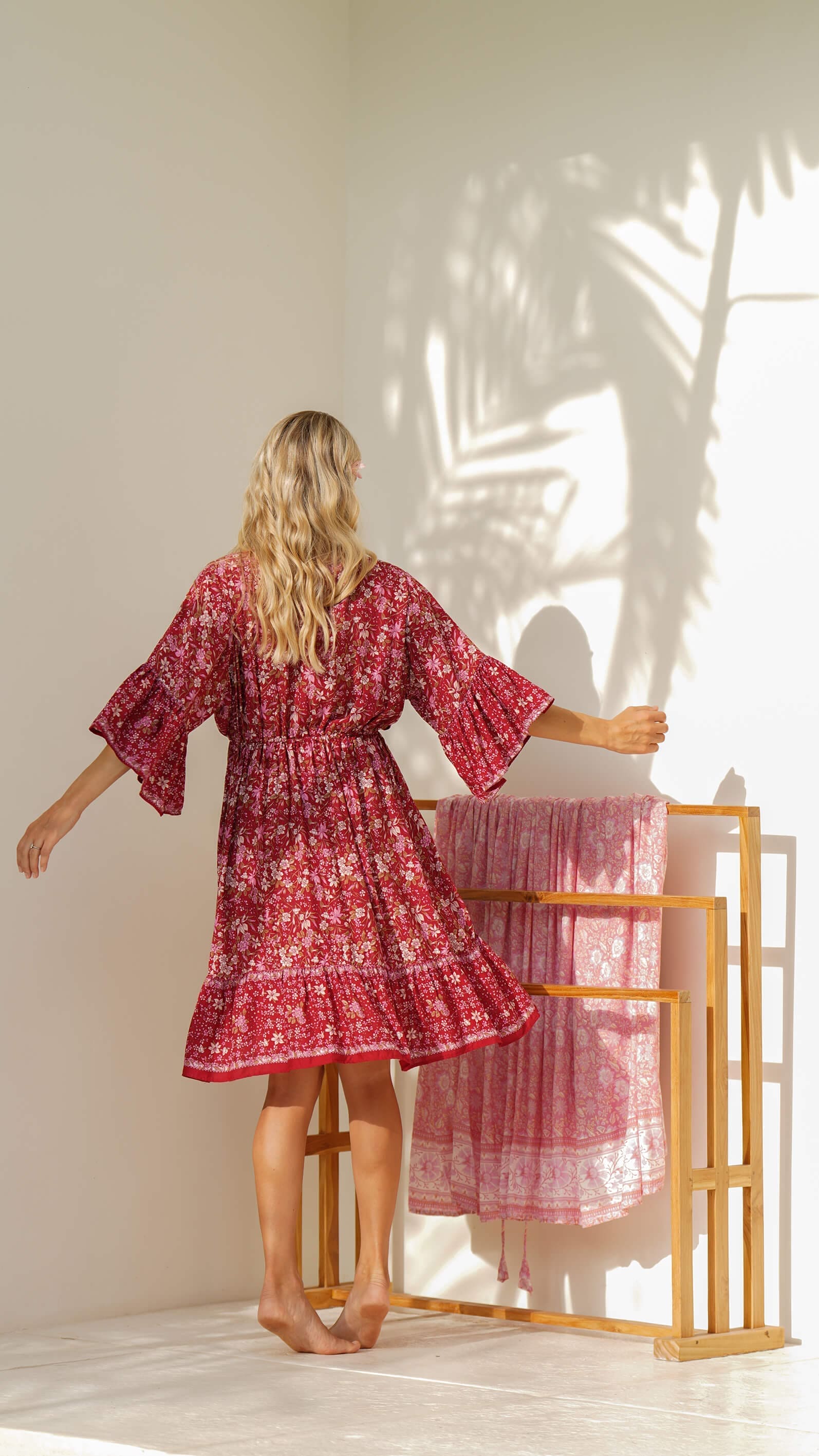 vinrød kort sommerkjole