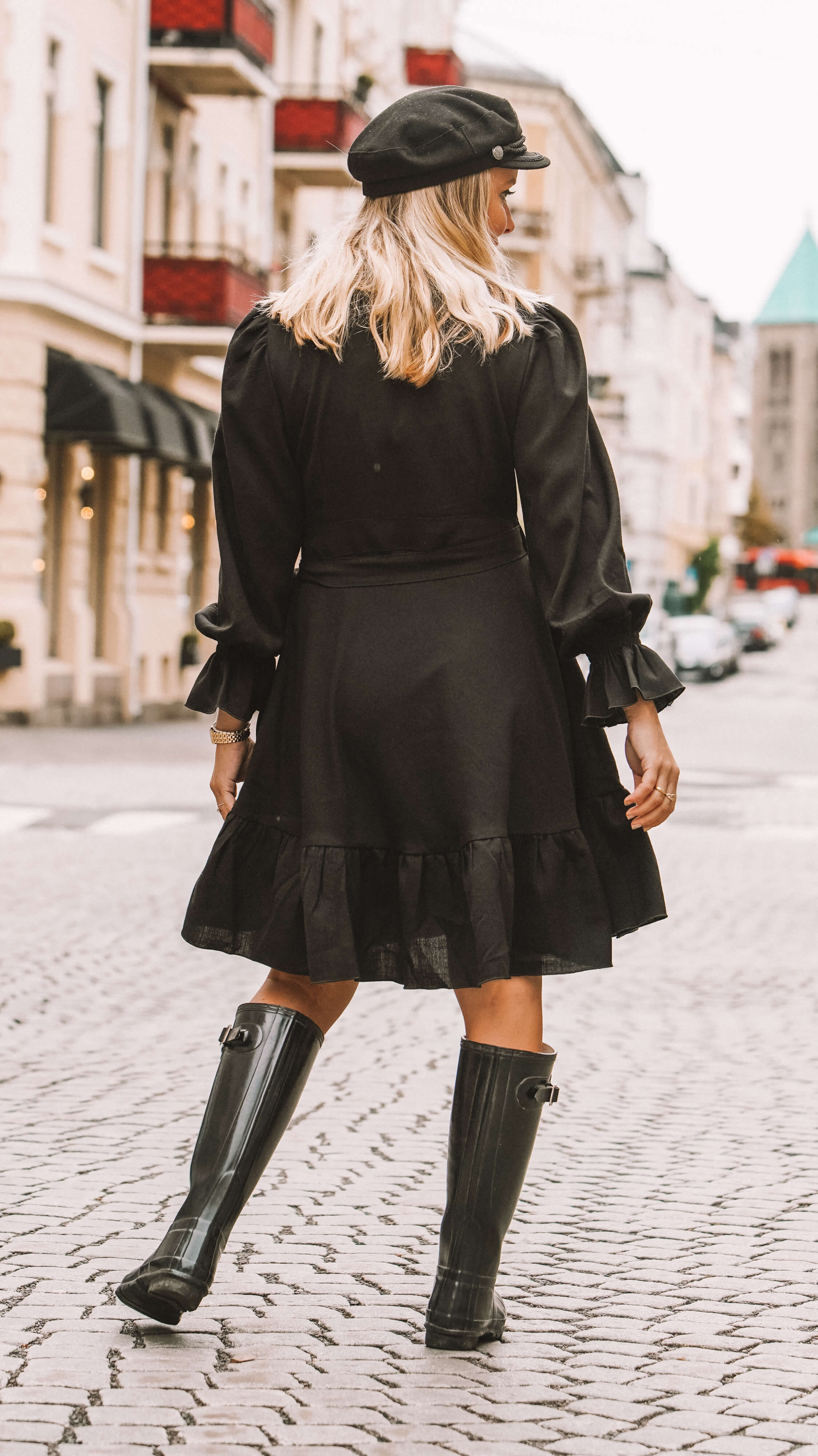 svart lin omslagskjole - syrin kjole