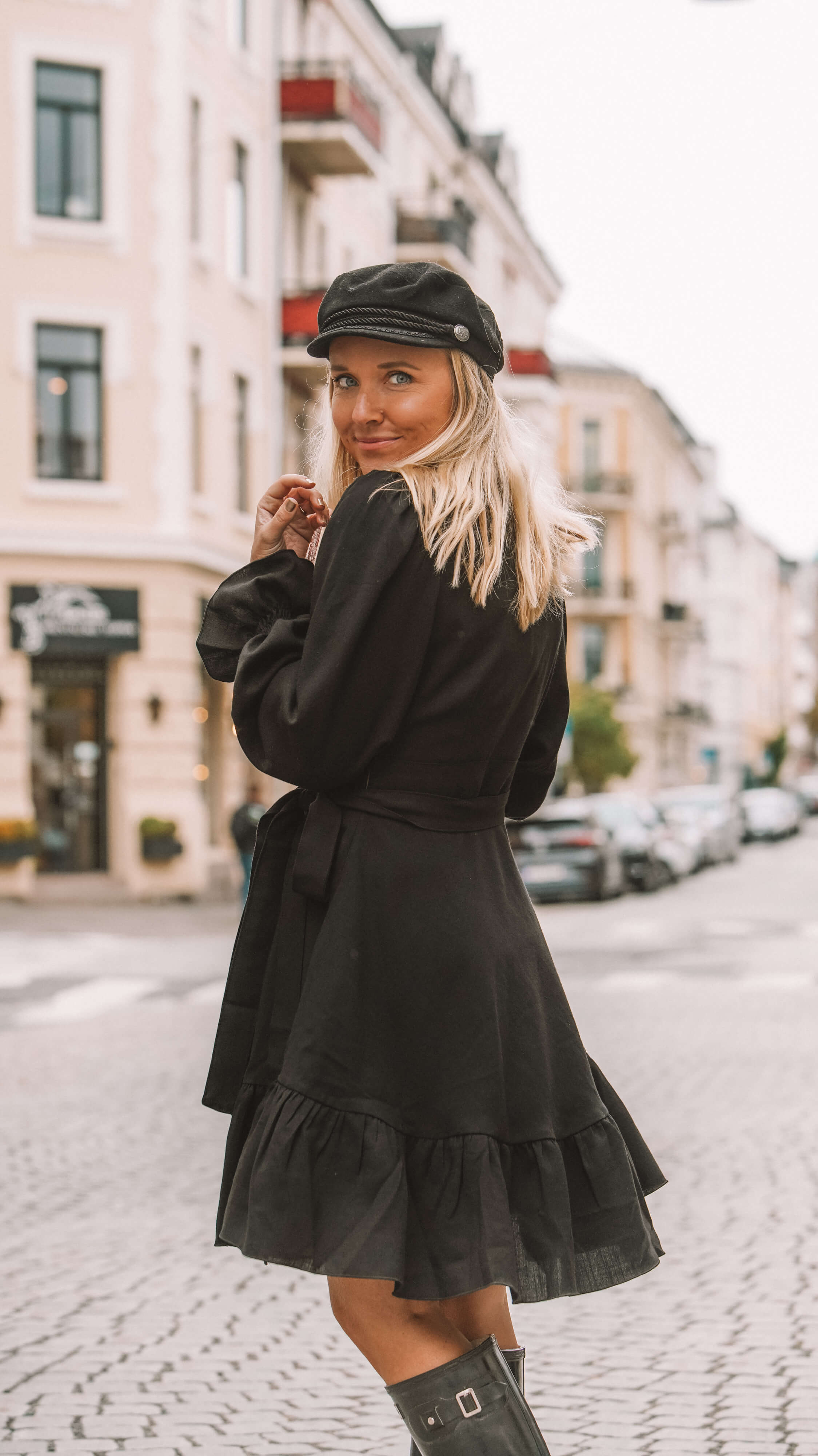 svart lin omslagskjole - syrin kjole
