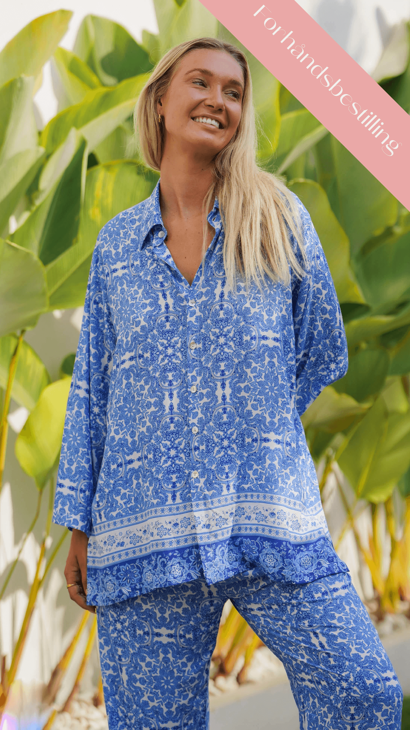 Blå og hvit luftig sommerskjorte - Lillium skjorte