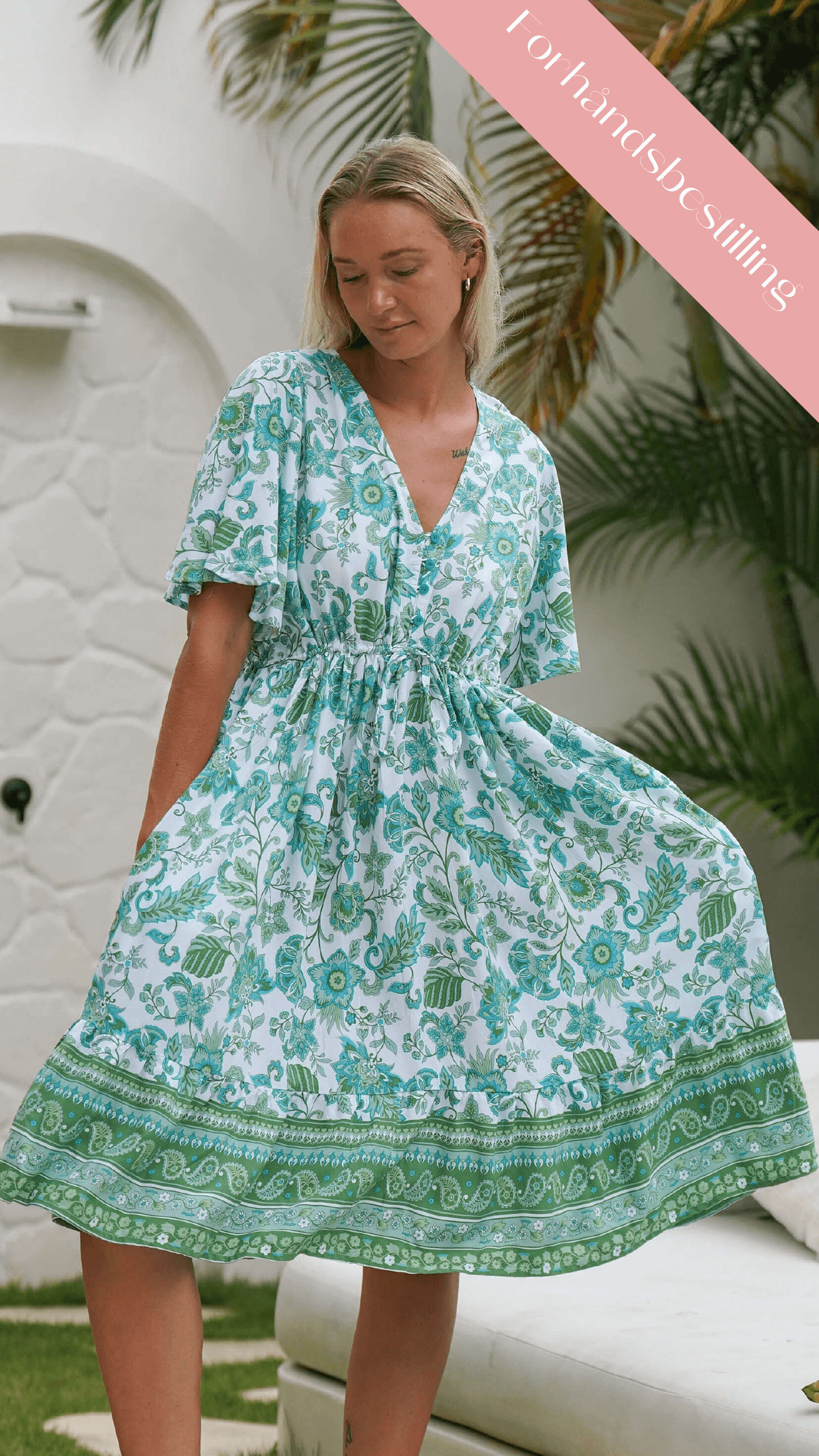 Kort grønn sommerkjole med lommer- Georgine kjole