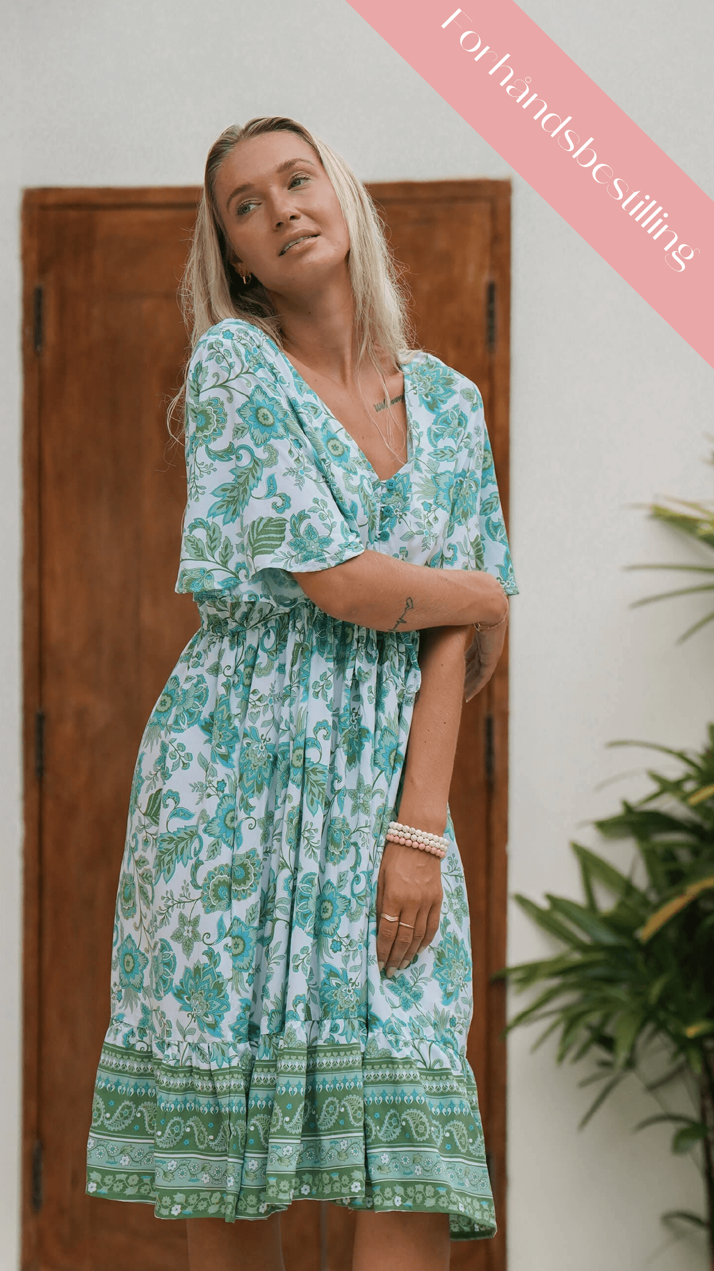 Kort grønn sommerkjole med lommer- Georgine kjole