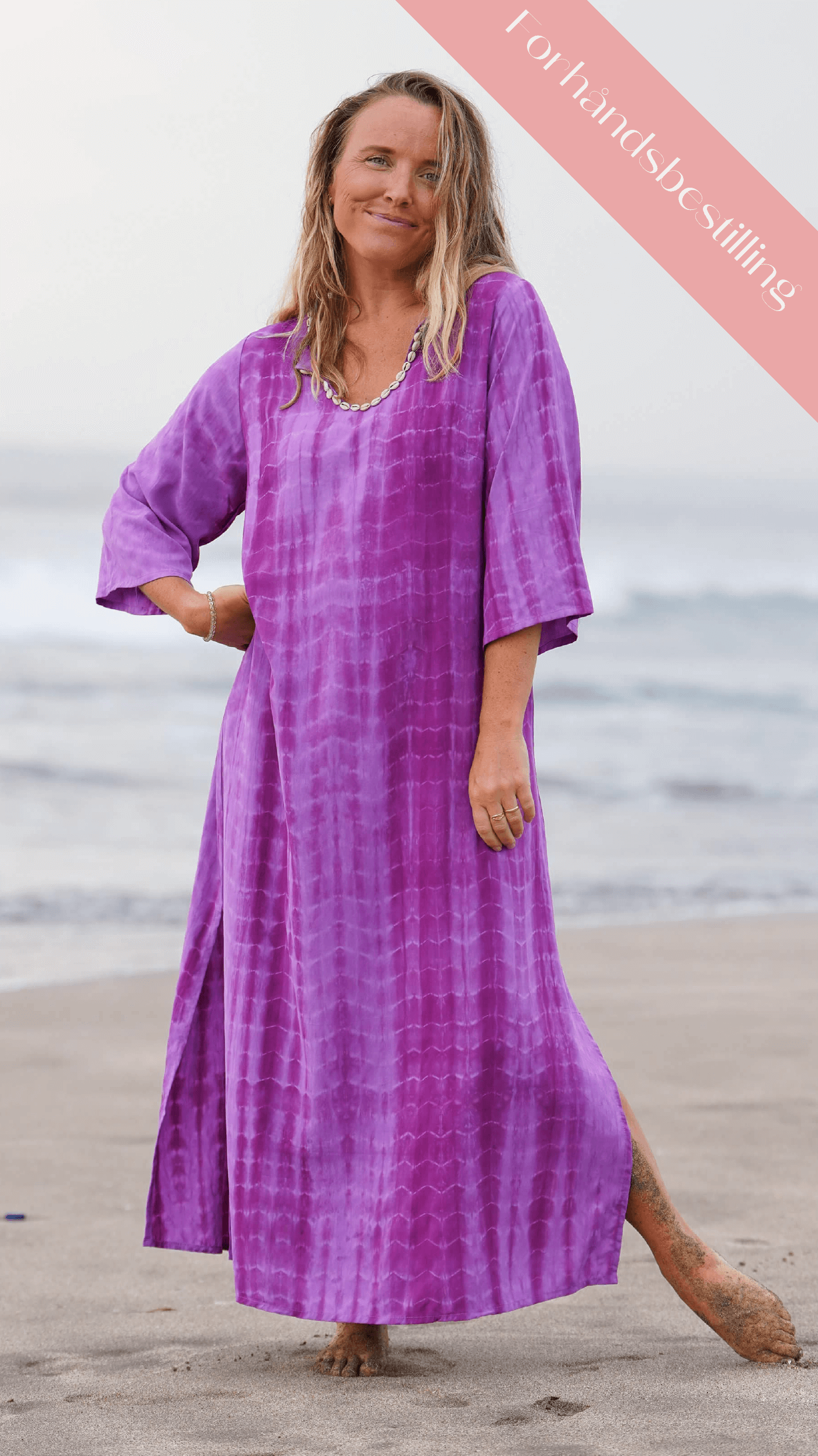 Enkel sommerkjole med lilla batikk og skjell - Fiol kjole