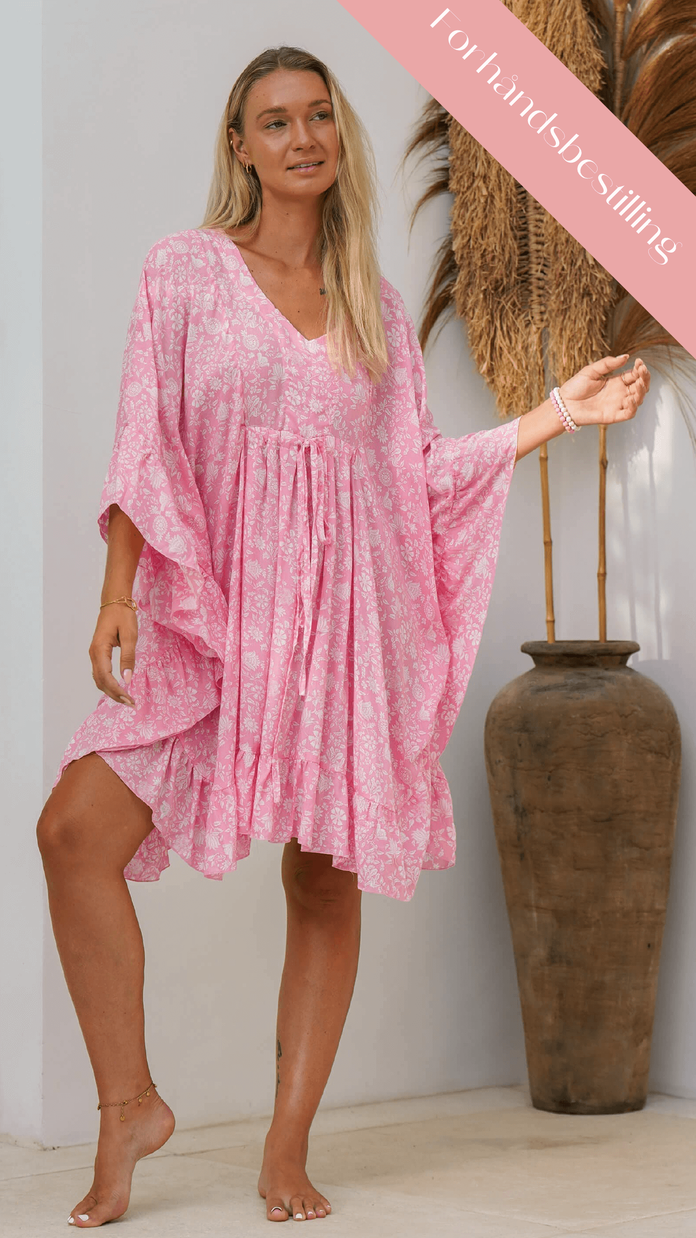 Rosa og hvit kort sommerkjole - Lupin kaftan