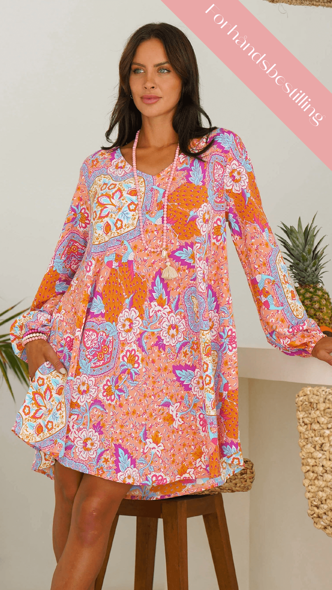 Fargeglad kort sommerkjole med lange ermer - Lavendel kjole