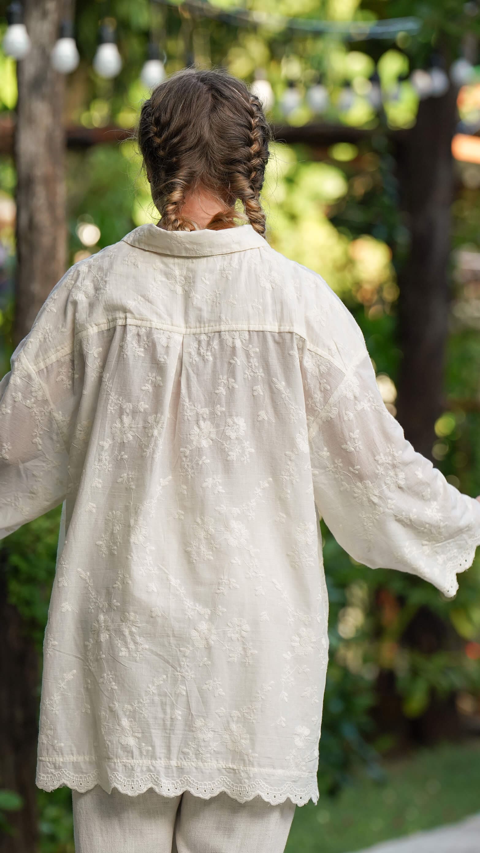 Kremfarget oversized blondeskjorte