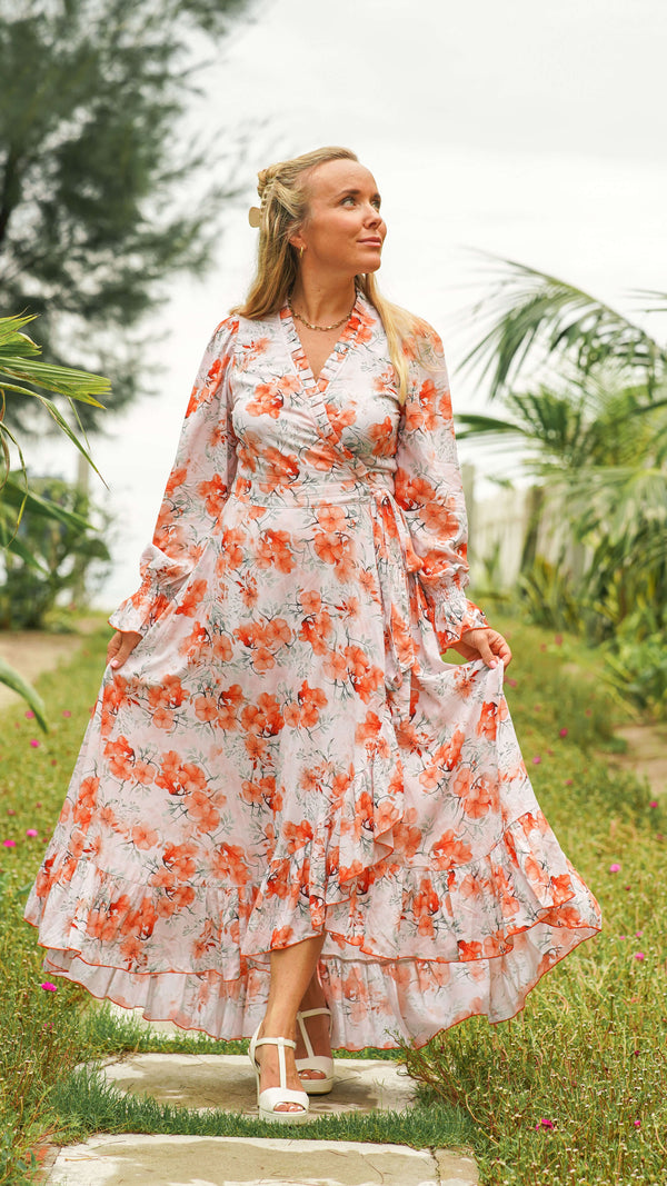Fotsid ferskenfarget omslagskjole - Syrin kjole