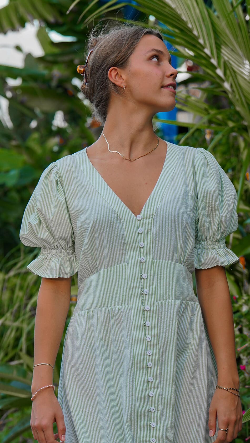 Grønn og hvit stripete linkjole