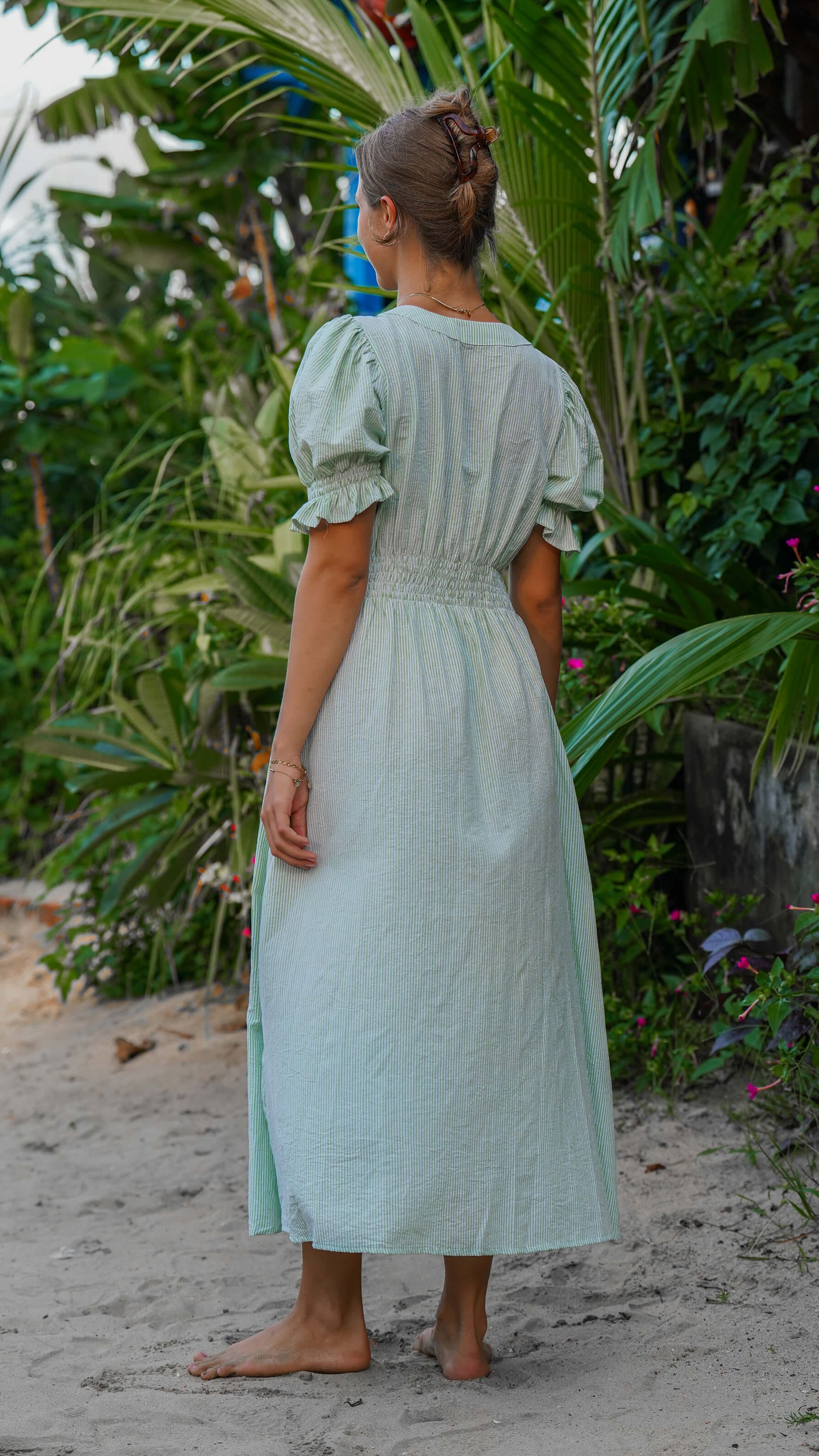 Grønn og hvit stripete linkjole