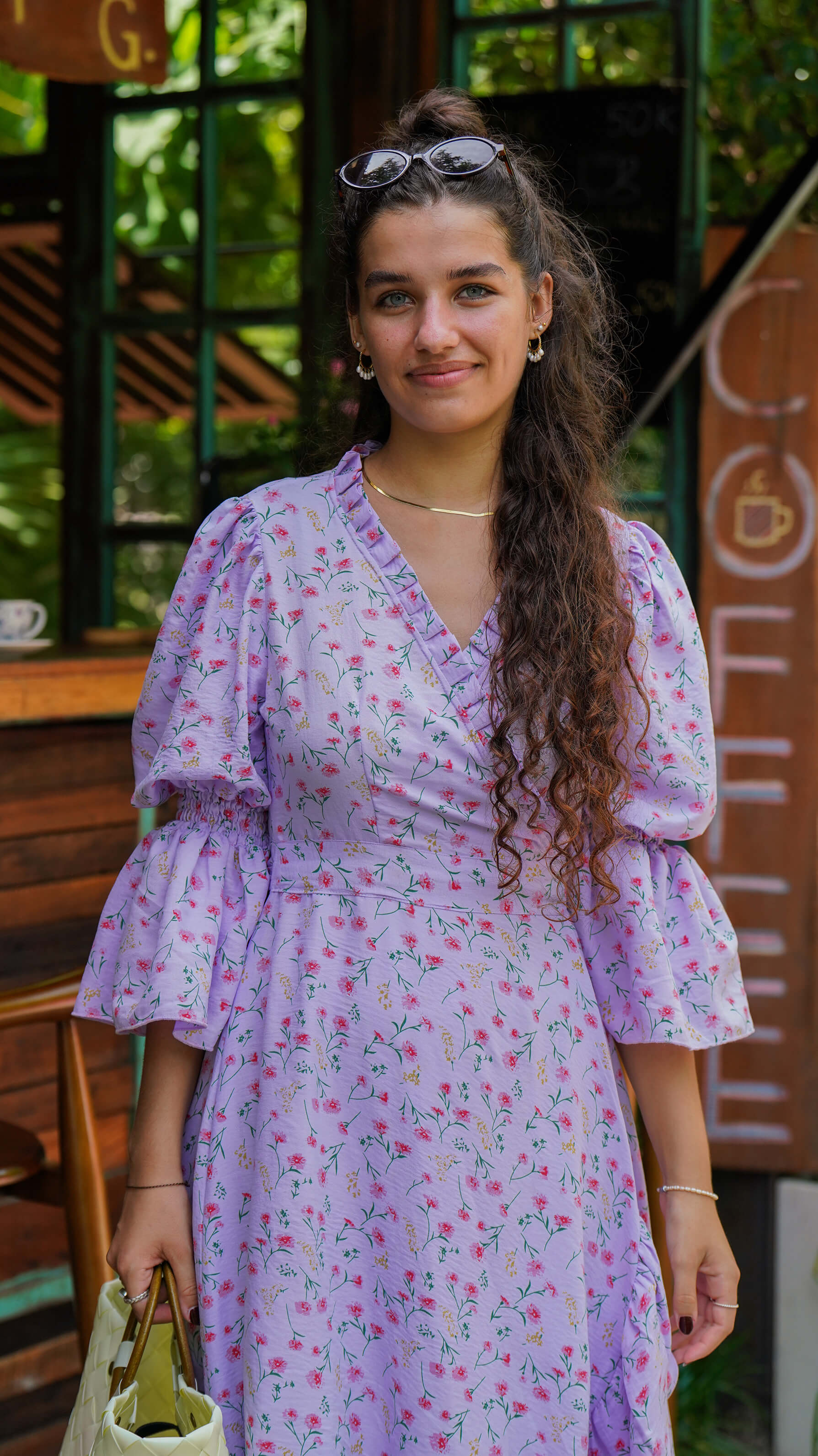 Lang lilla omslagskjole med småblomster - Syrin fotsid kjole