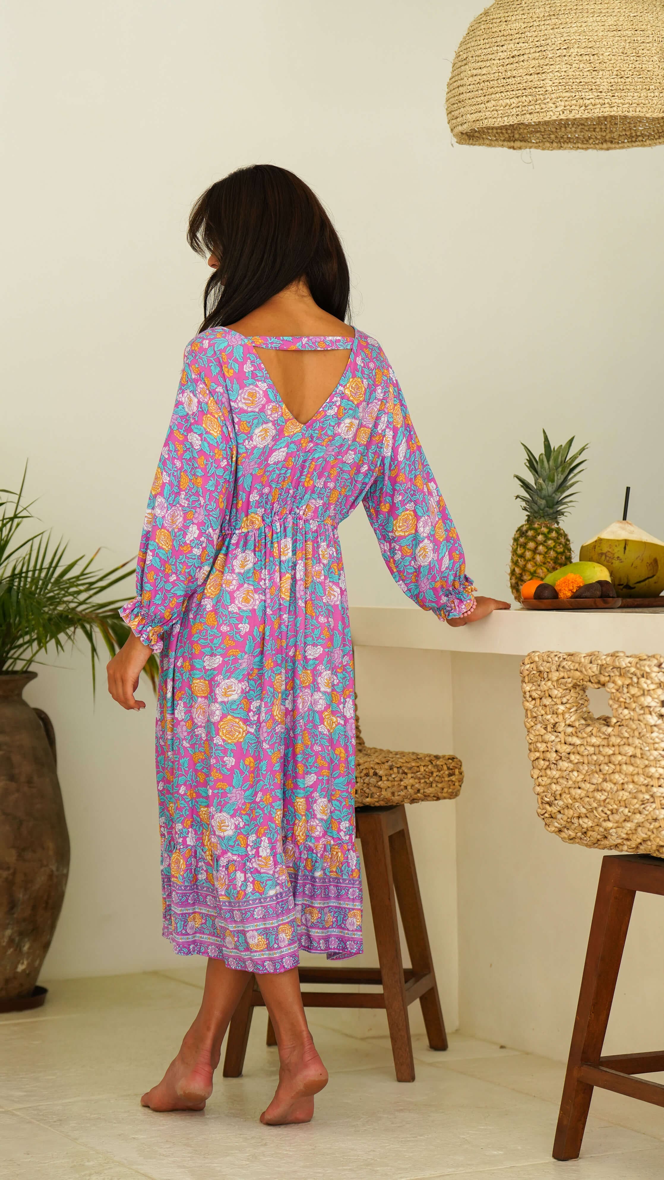 Bohemsk lilla sommerkjole med blomster - Georgine midikjole